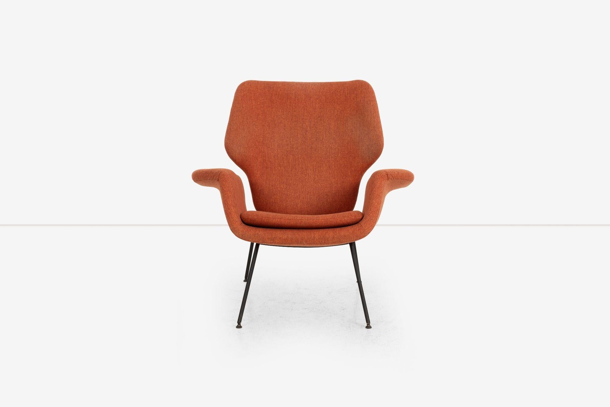 Alvin Lustig Lounge Chair 1948/2005
Originally Designed for Paramount Furniture Company, 1948
Custom Recreation by California Living, 2005
A rare lounge chair originally designed by Alvin Lustig for Paramount Furniture Company in 1948. This example