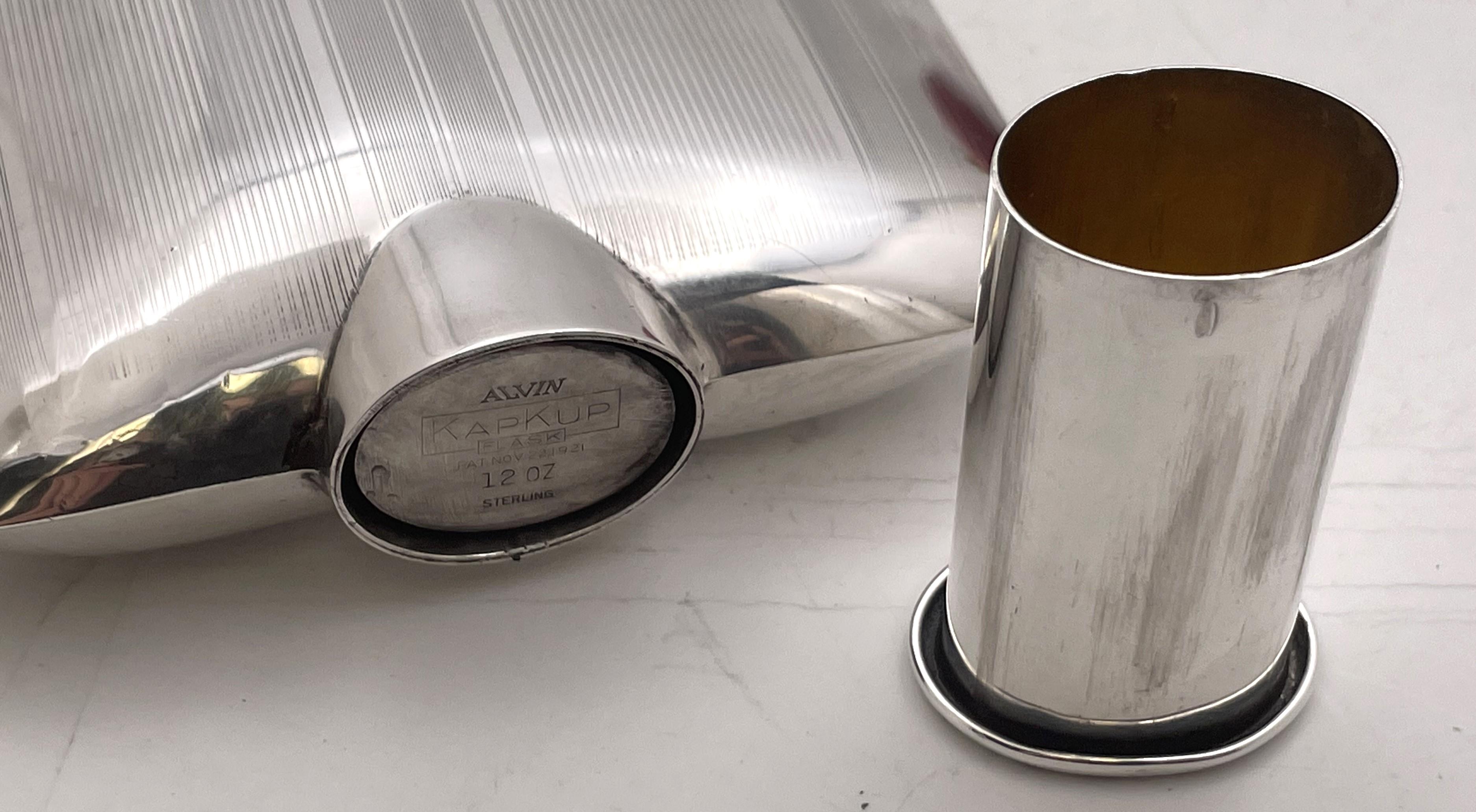 Argento Fiaschetta Alvin in argento sterling e smalto in stile Art Déco dei primi del Novecento in vendita