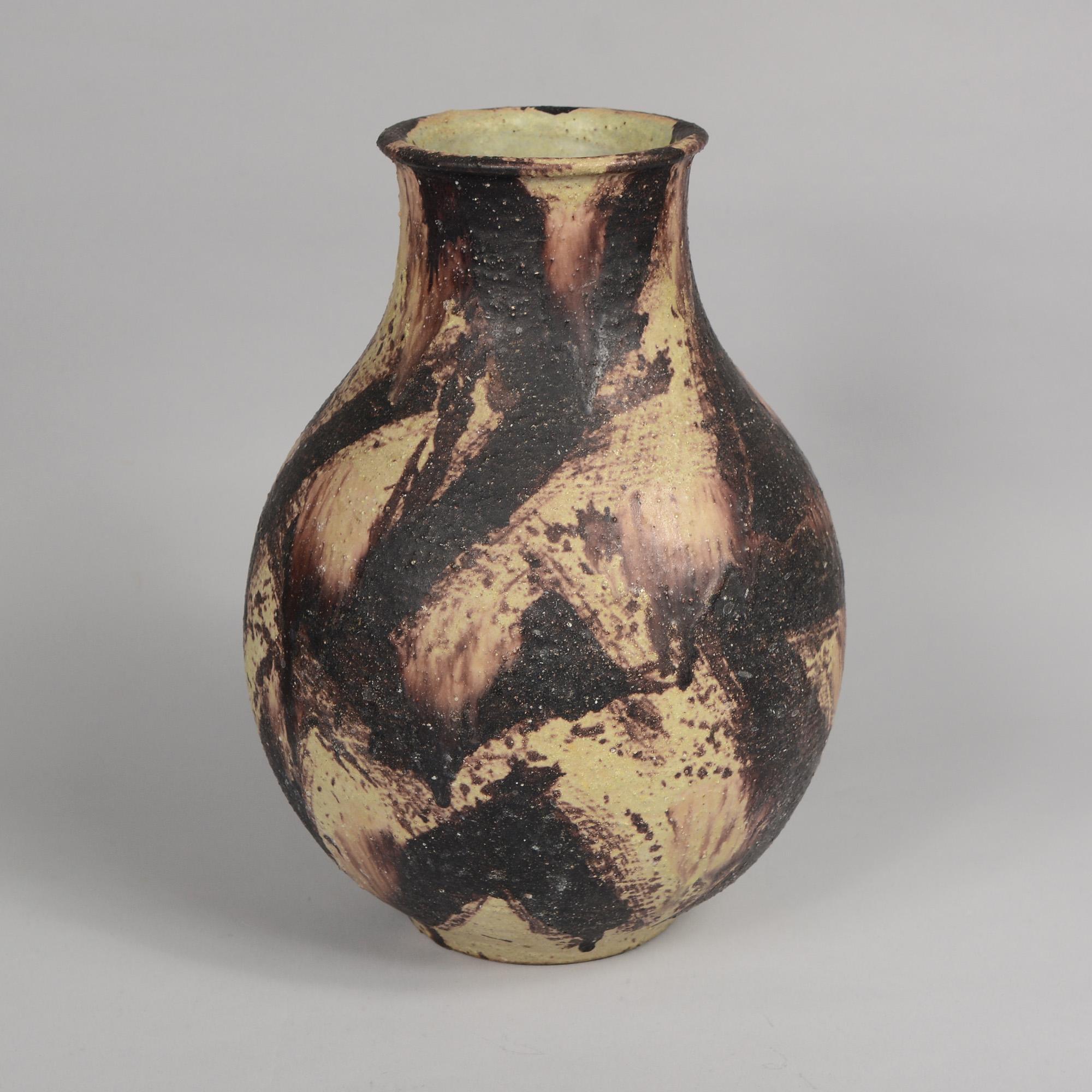 Bulbous ceramic vase with abstract glaze by Alvino Bagni.