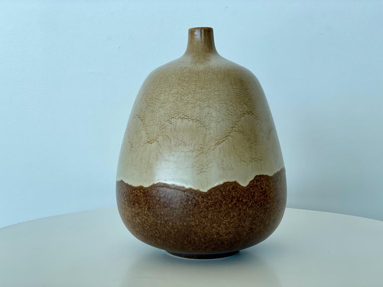 Alvino Bagni for Raymor Earth Tone Ceramic Vase For Sale 1
