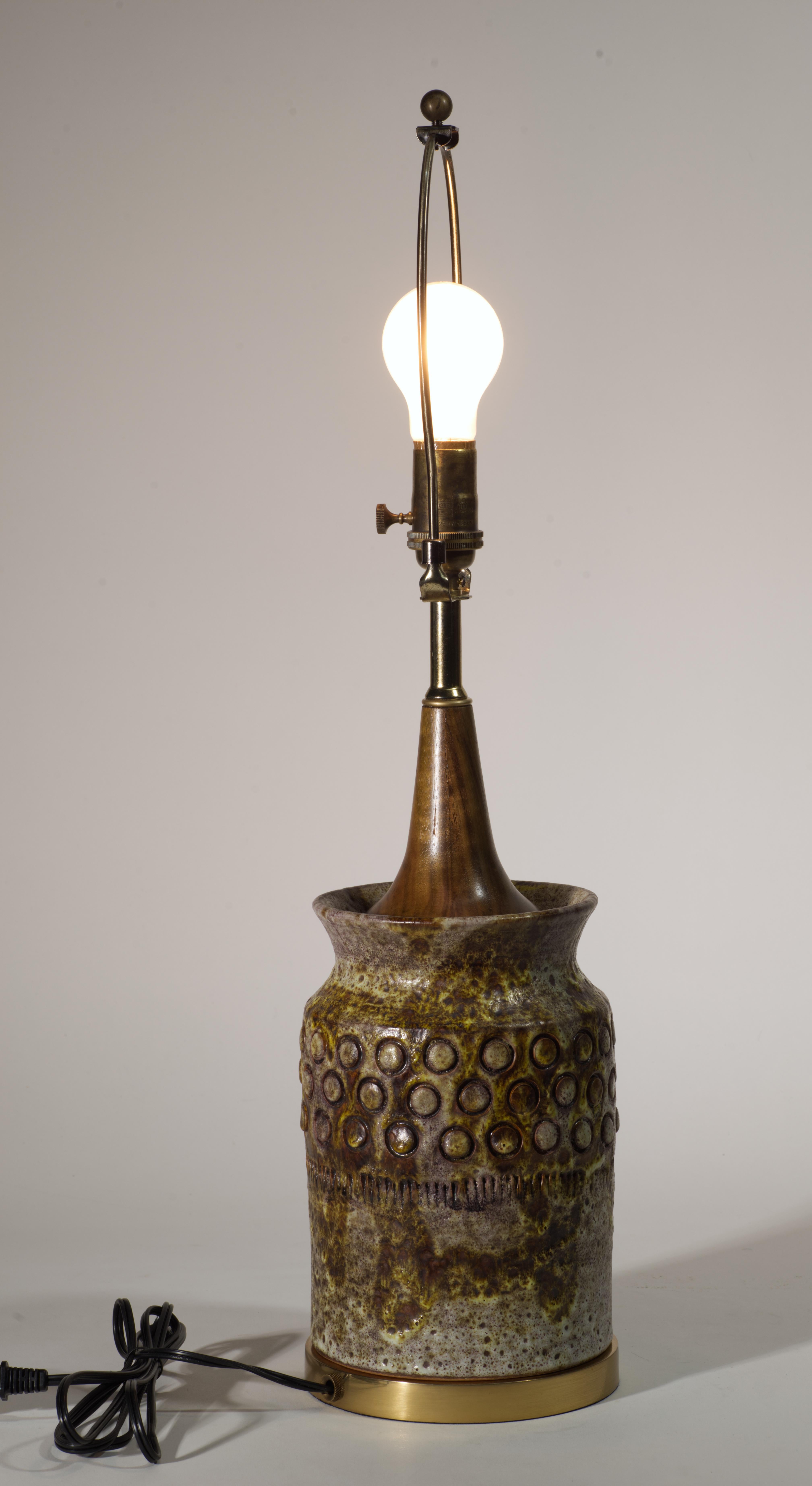Alvino Bagni pour Raymor Italie années 1960 Lampe de table Sea Garden Majolique et noyer en vente 8