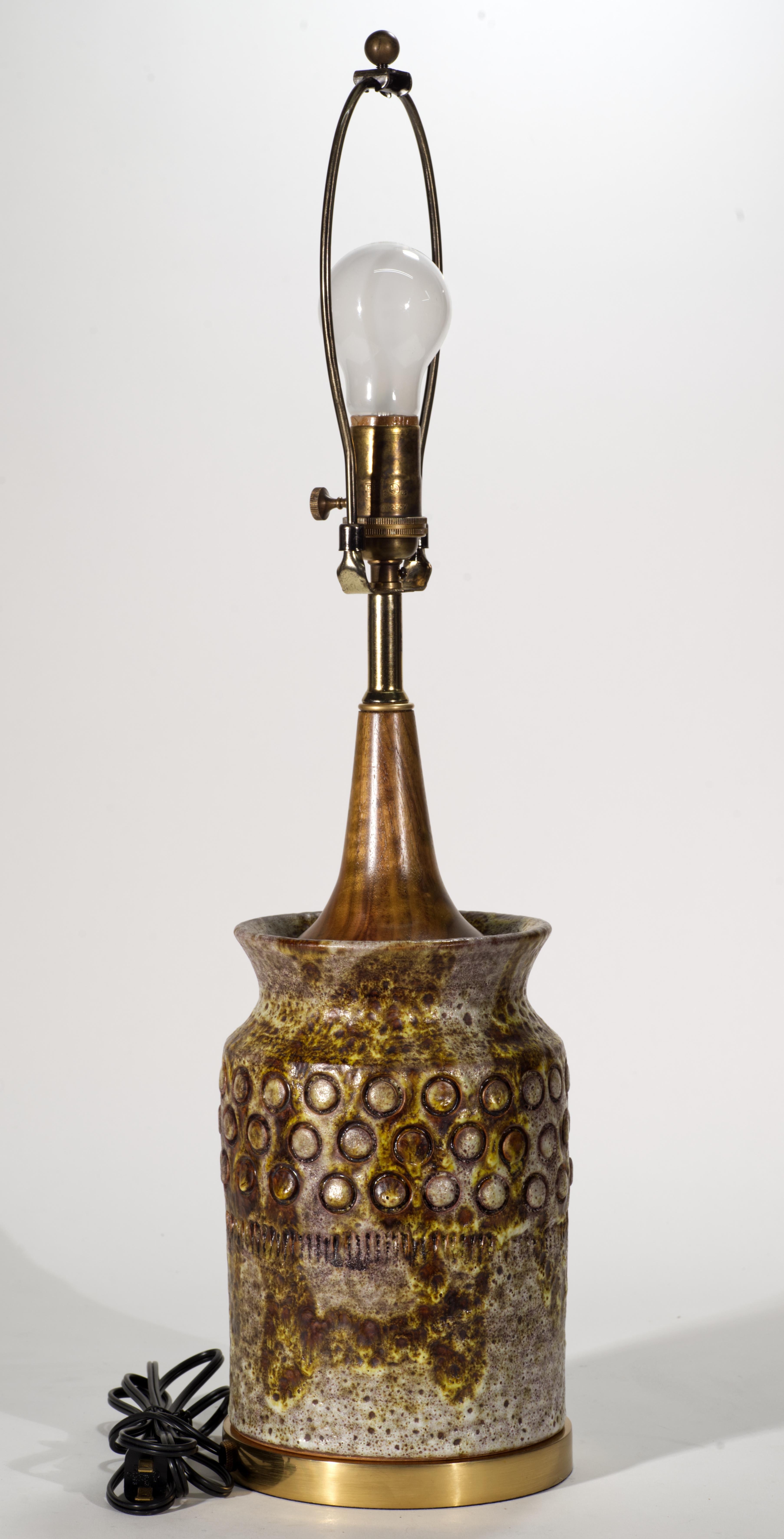 20ième siècle Alvino Bagni pour Raymor Italie années 1960 Lampe de table Sea Garden Majolique et noyer en vente