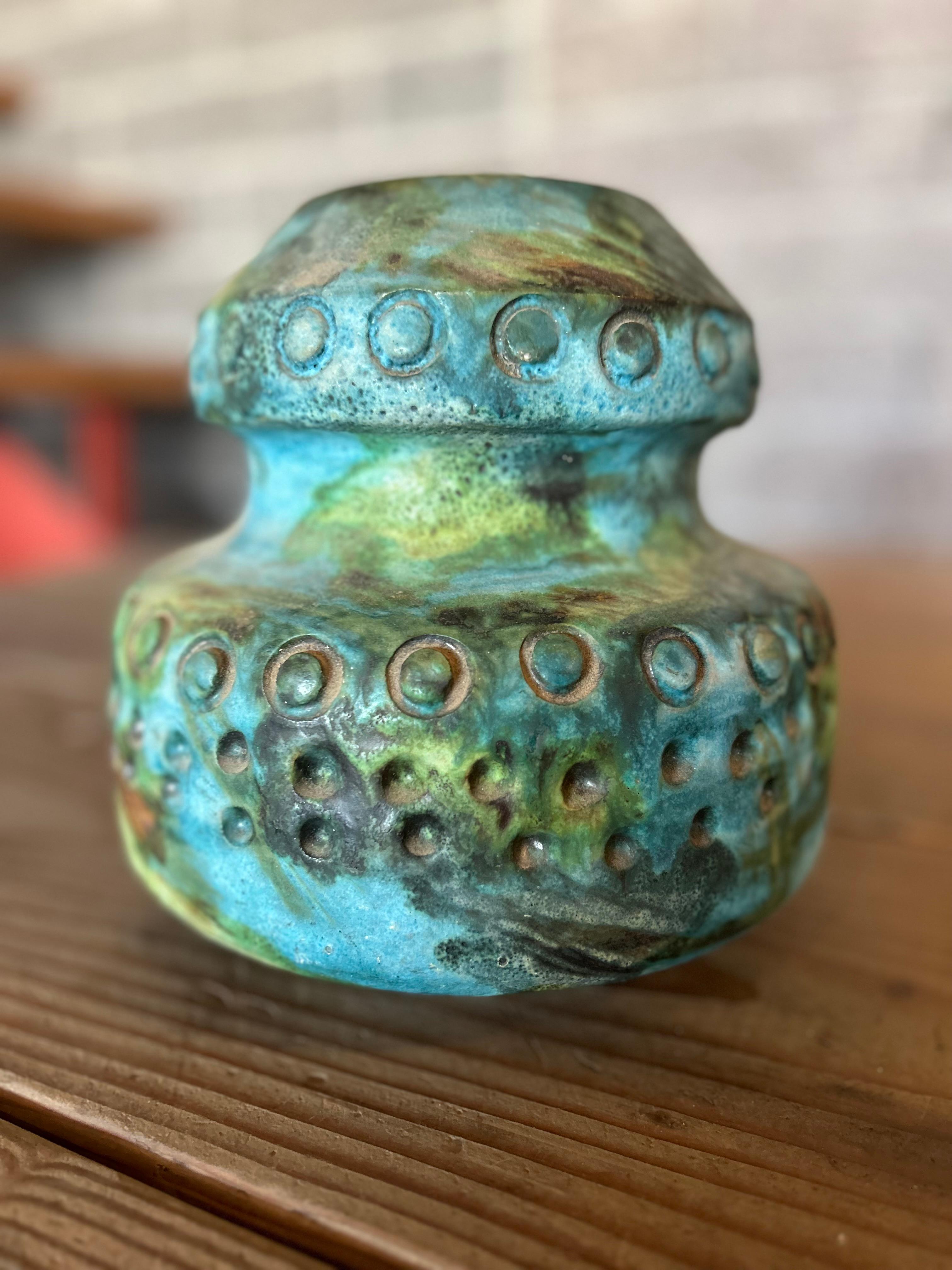Vase en céramique italienne du milieu des années 1960 par Alvino Bagni pour Raymor avec des tons de glaçure bleu et vert 