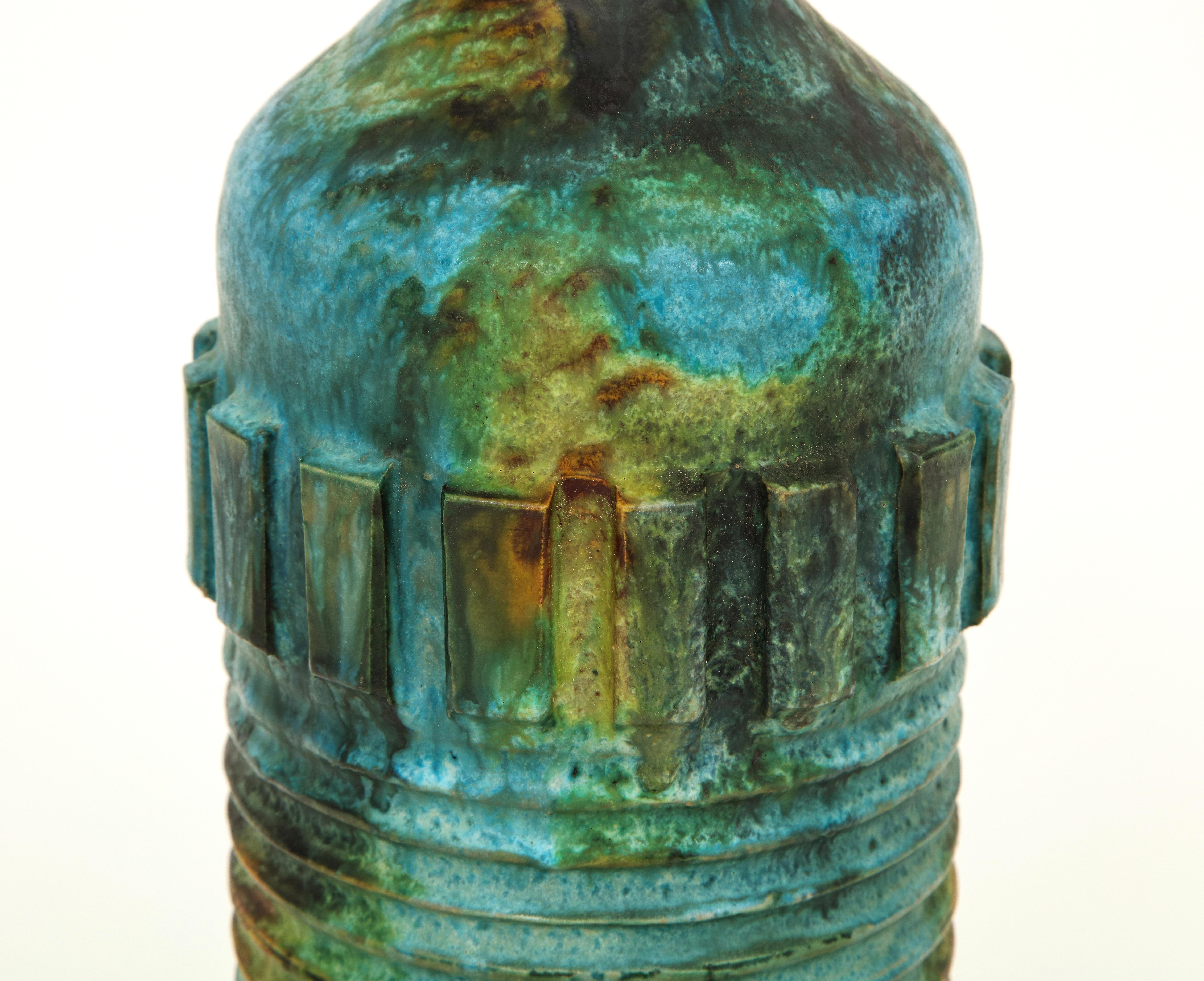Vase von Alvino Bagni in Meeresschaum-Farben (Italienisch) im Angebot