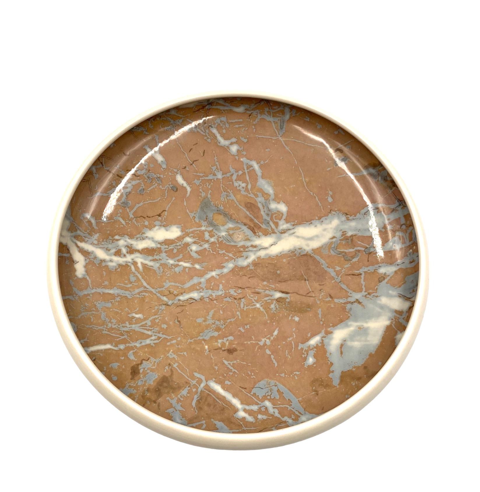 Alvino Bagni, weiß marmorierter Keramikaufsatz / vide poche, ca. 1970 im Angebot 1
