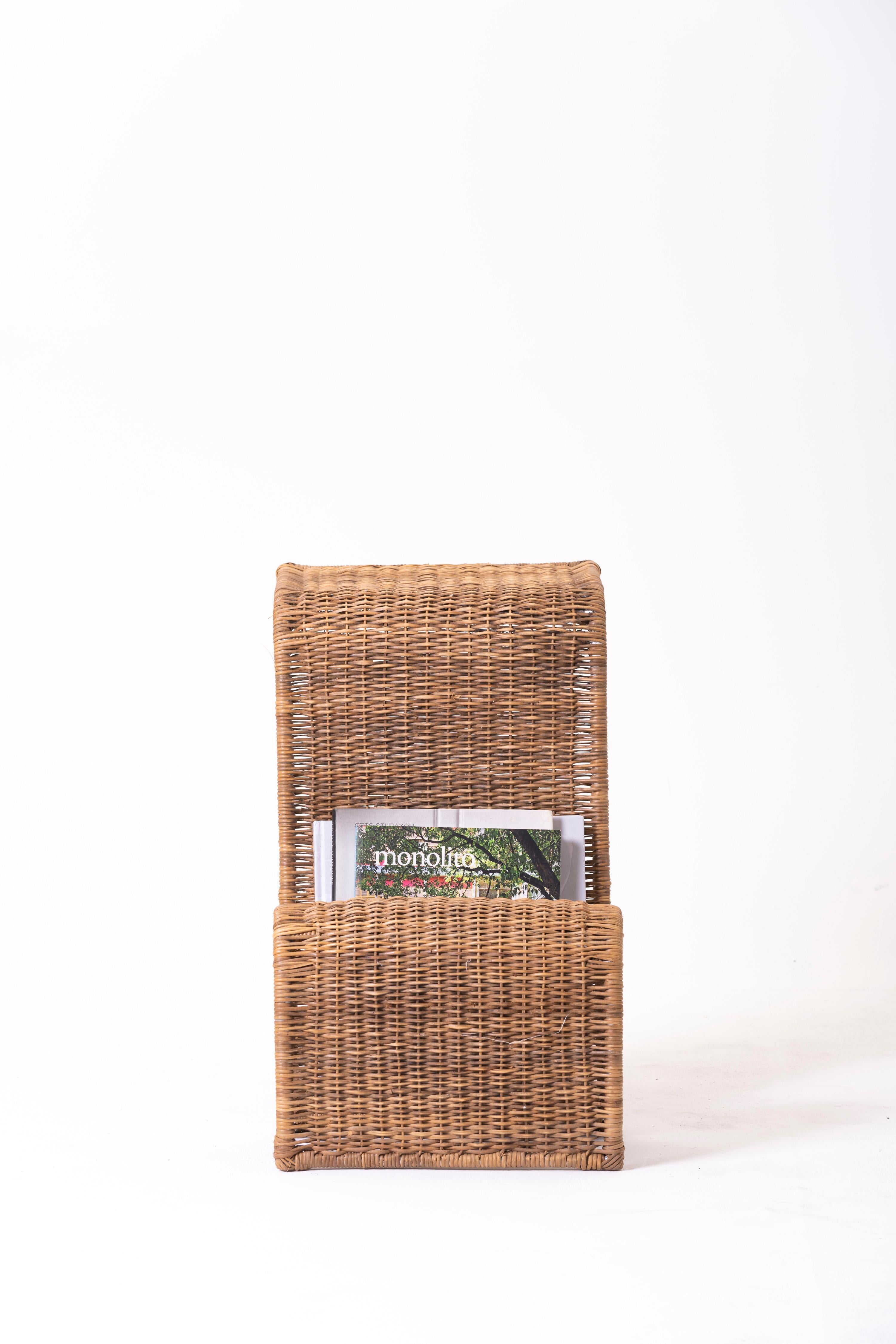 Postmoderne Table d'appoint Alvorada par Giacomo Tomazzi Studio en vente