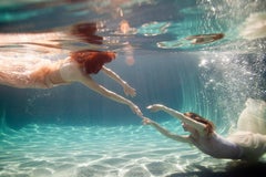 Alyssa Fortin: Unterwasserfotografie, weibliche figurative Tänzerin, Natur-Wassertauchen