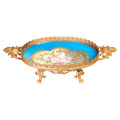 Alzata in porcellana di LIMOGES con dipinto firmato da C. LORIS