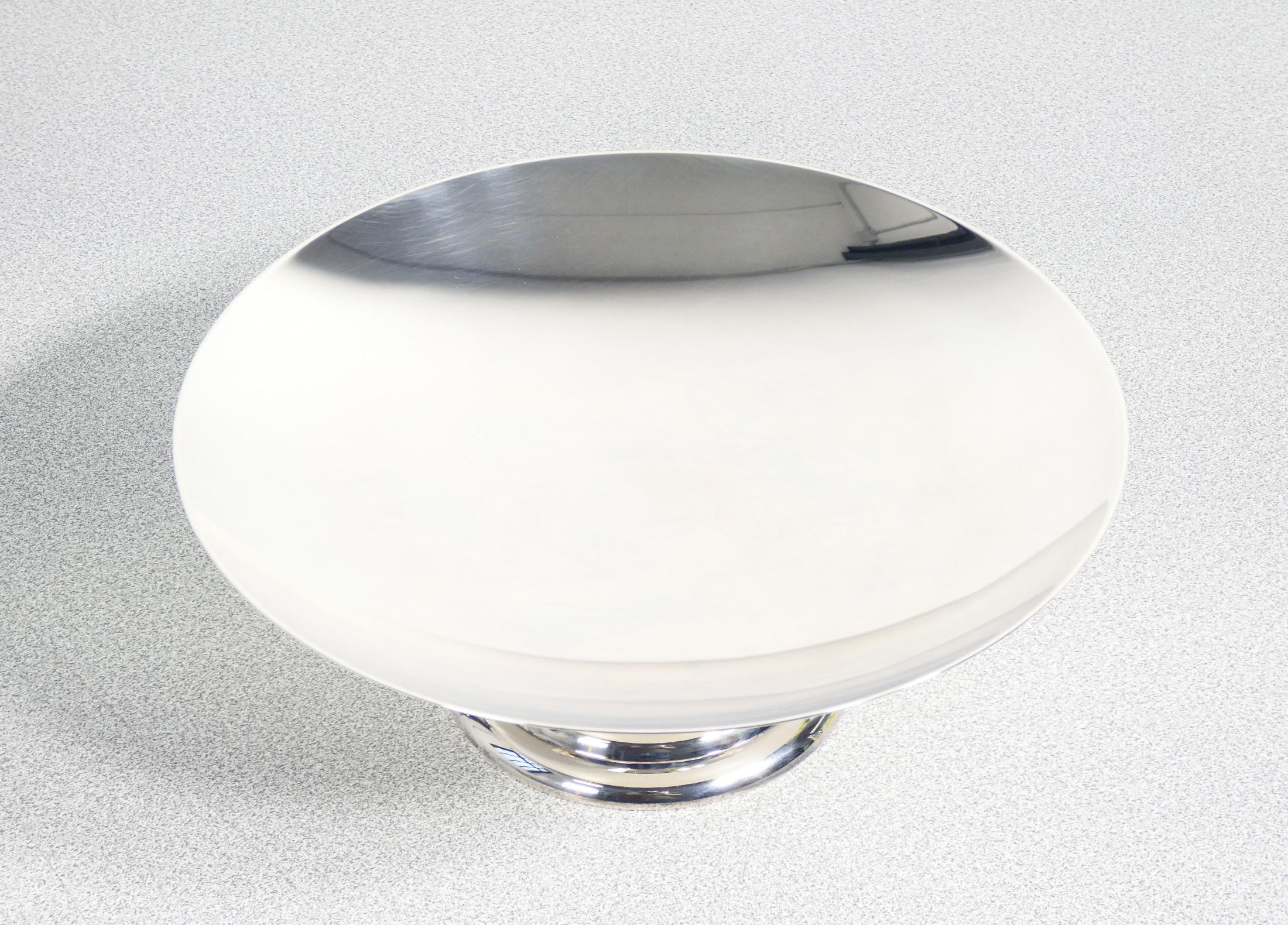 Setzstufe aus Silberblech im Art Deco-Stil, von PUIFORCAT Emile, mit lackiertem Sockel (French) im Angebot