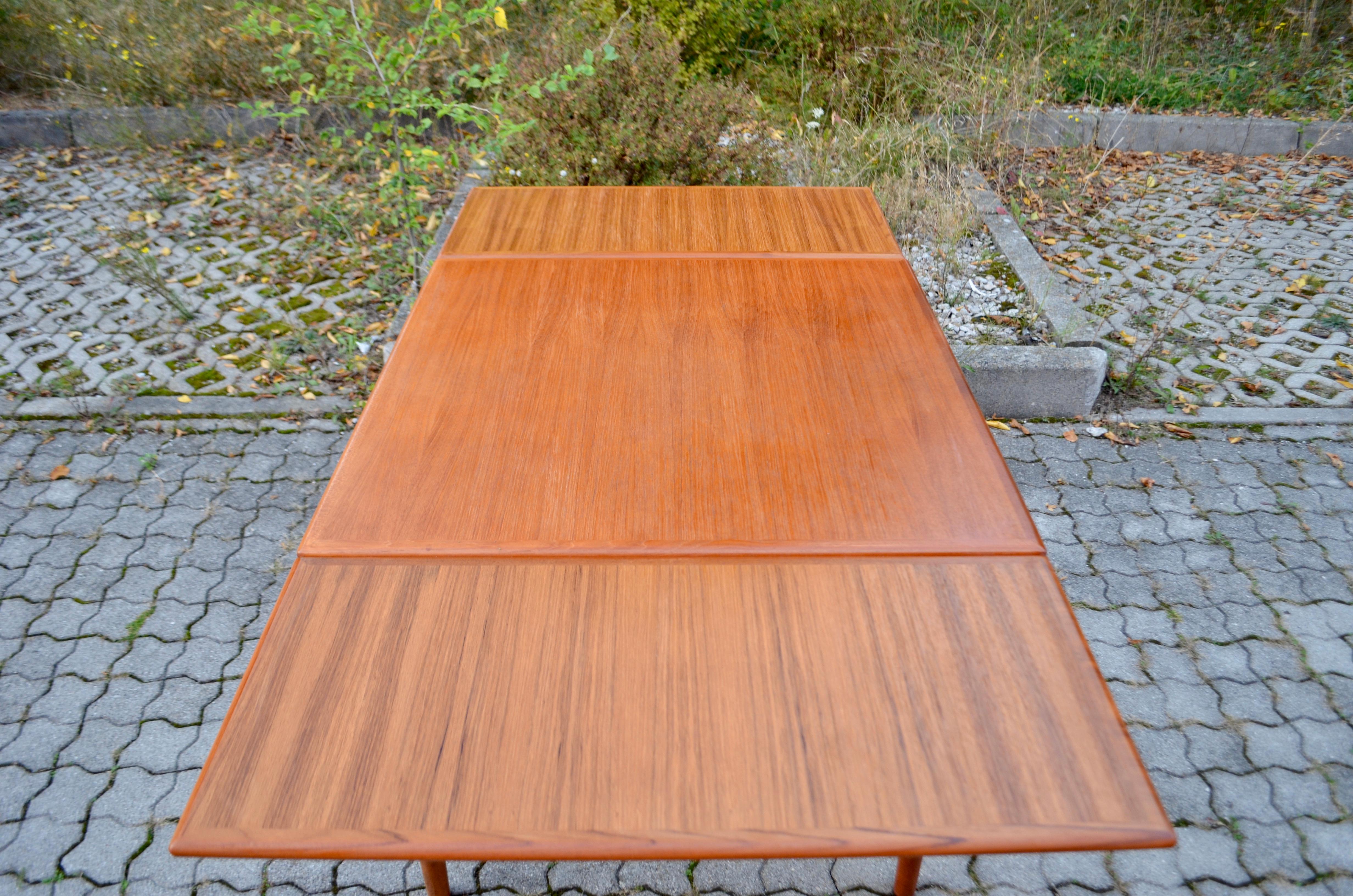 AM Ansager Mobler Danish Teak Dining Table Square extendable For Sale 3
