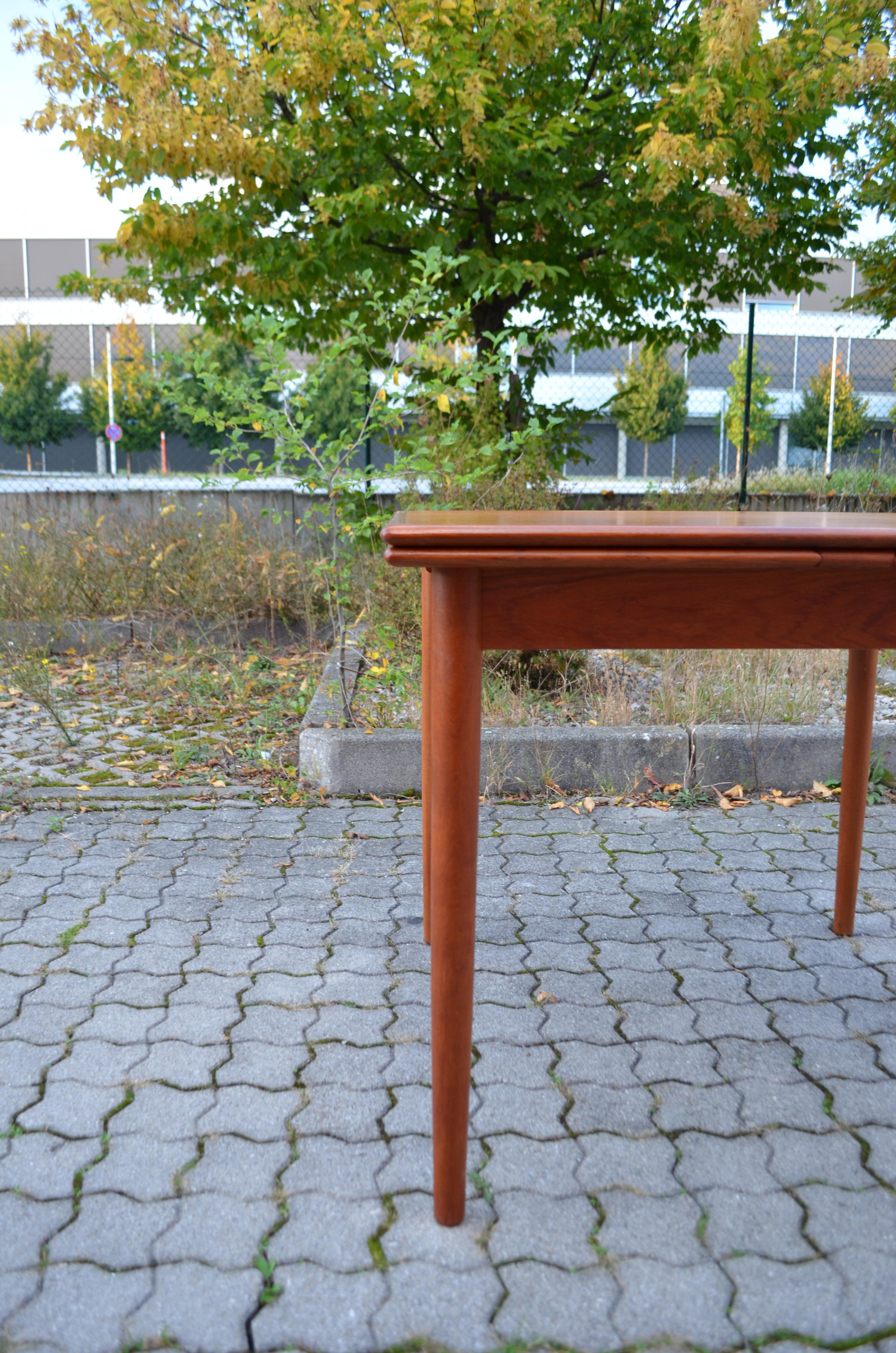 AM Ansager Mobler Danish Teak Dining Table Square extendable For Sale 7