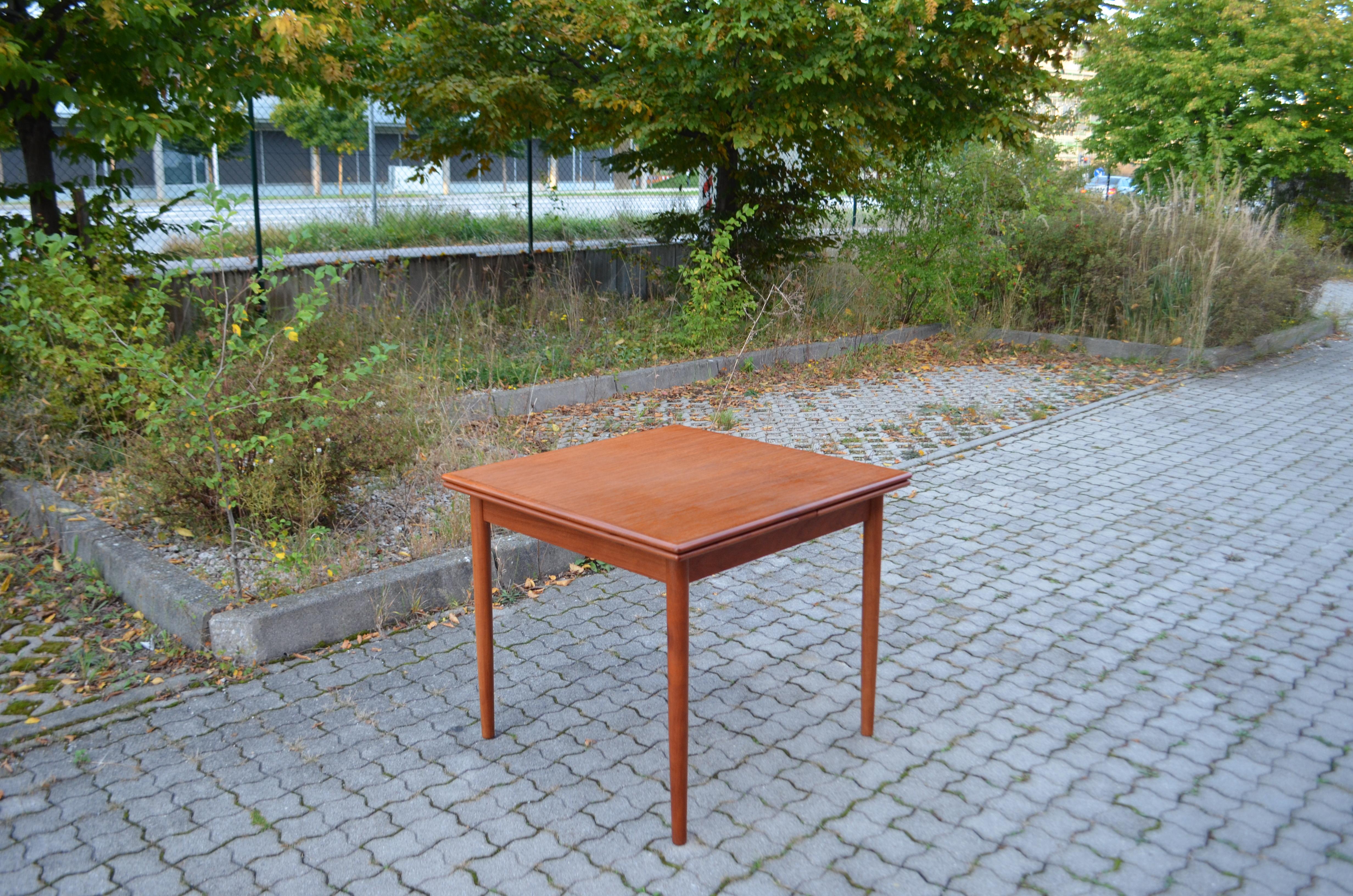 AM Ansager Mobler Danish Teak Dining Table Square extendable For Sale 10