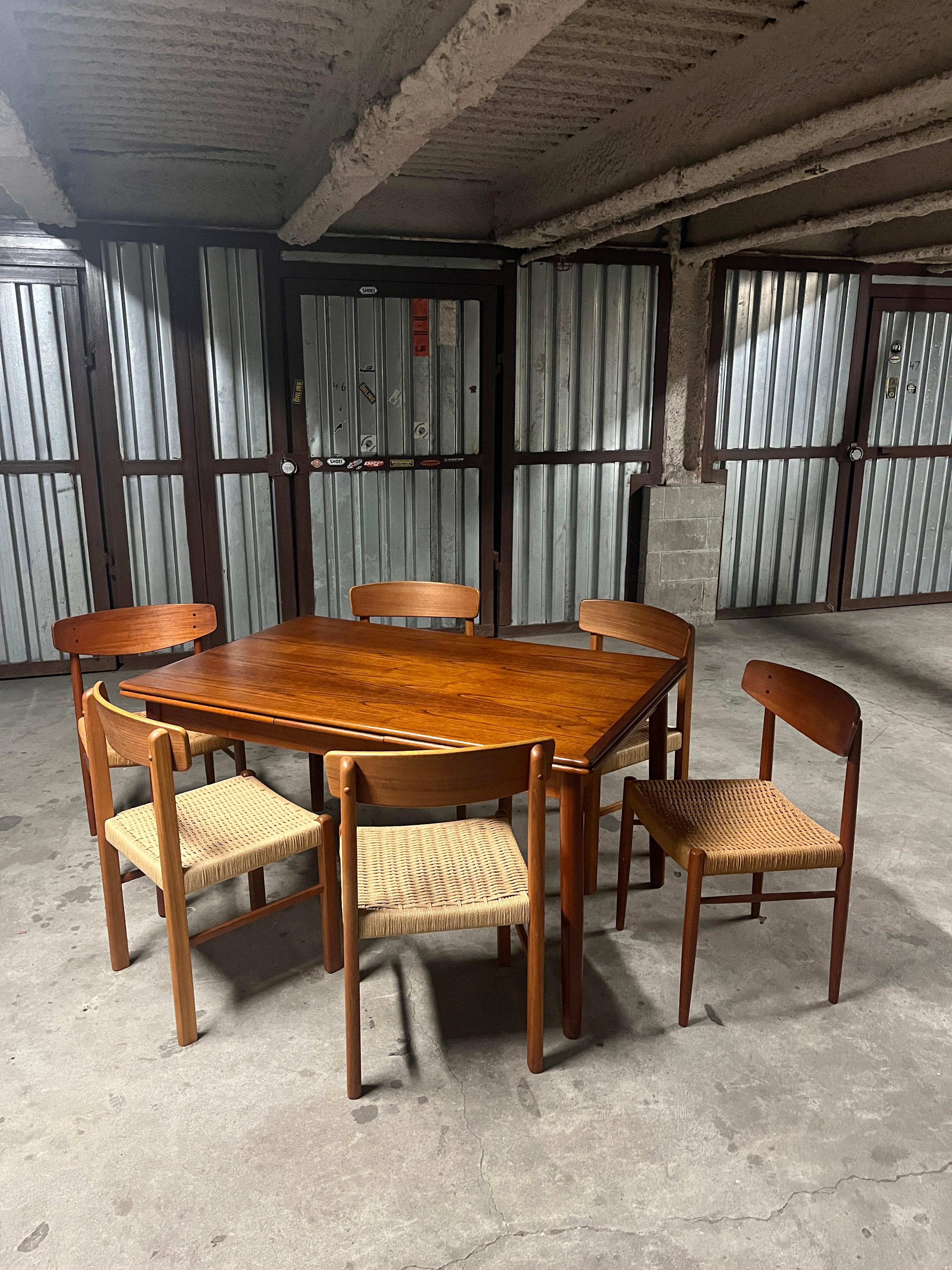 Am Mobler Danish Modern Teak Extending Dining Table, 1960s 5