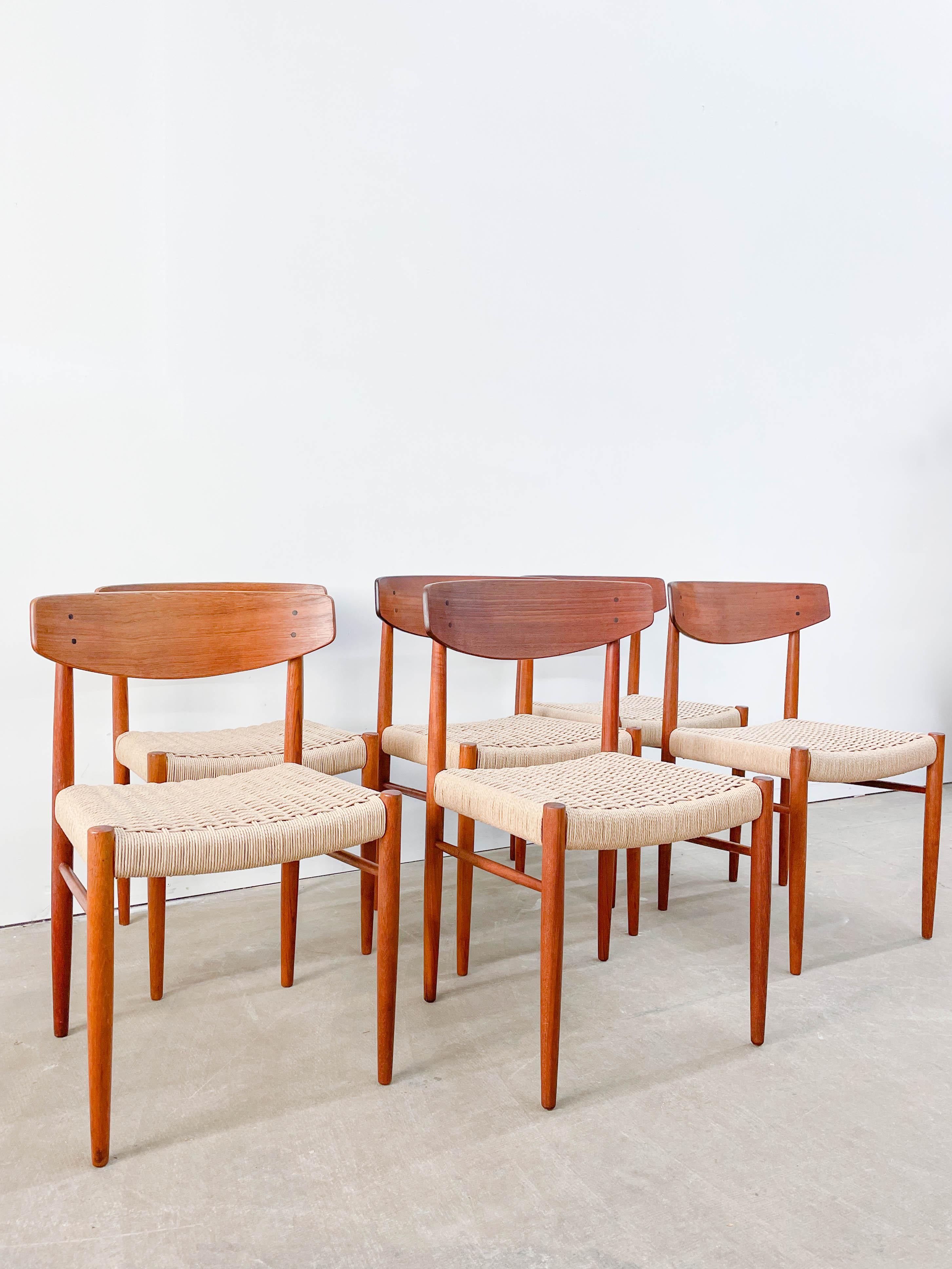 Mid-Century Modern Am Moller 501 Dining Chairs, 'Set of 6' For Sale
