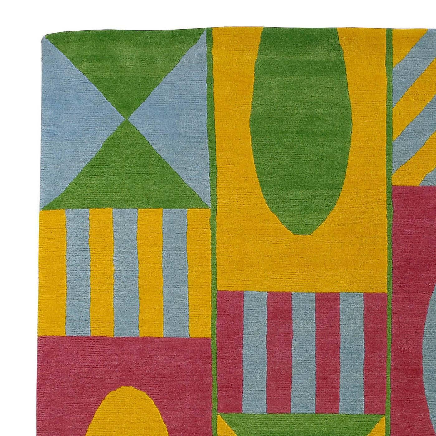 This colorful and contemporary carpet was made using ancient techniques used by expert Nepalese artisans and using fine Tibetan wool, famous for its quality thanks to the very high altitude at which the animals graze freely. This one-of-a-kind piece