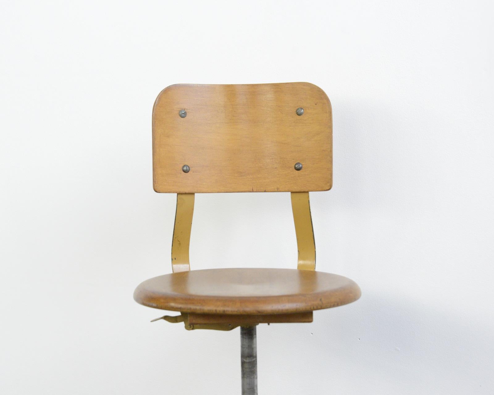 Ama Elastik Factory Chair, circa 1930s 1
