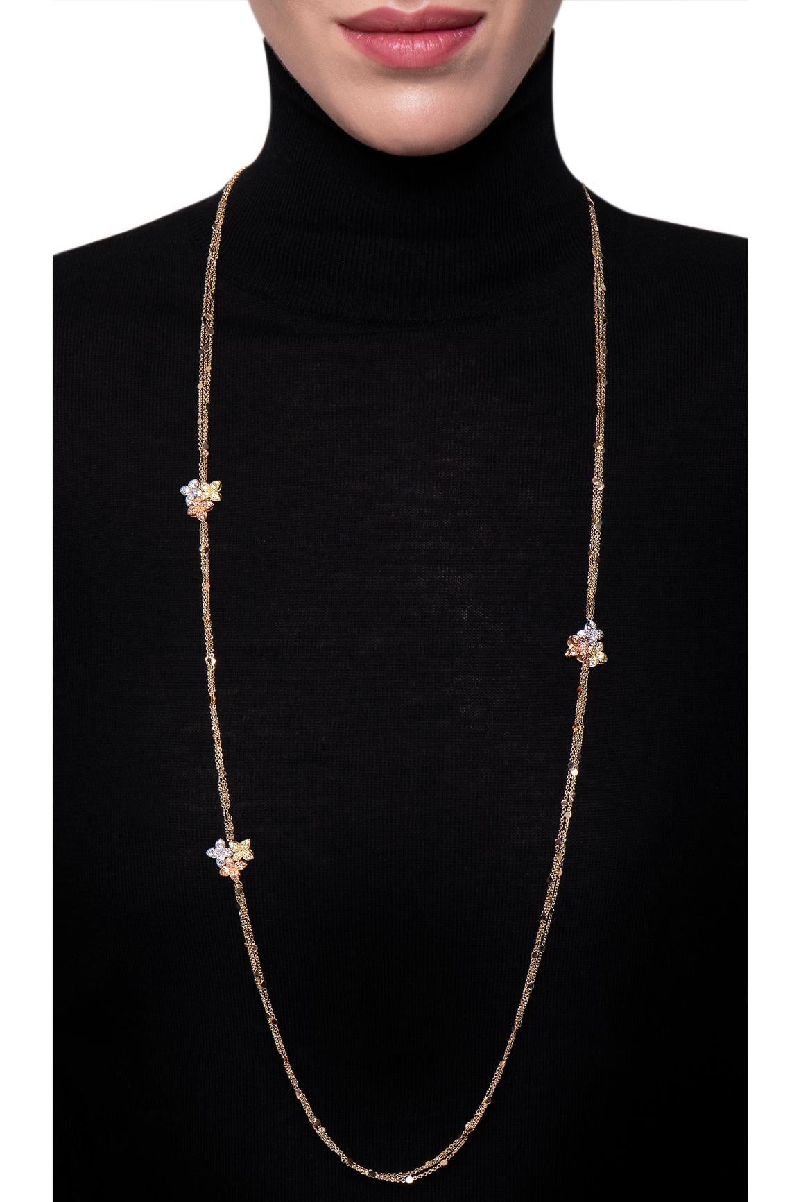 Ama, a word of colours and sentiments, embodiment of a shape that symbolises the female and femininity: the triangle. Talisman of the goddesses, it is a symbol that sends a message of warmth, representing the chalice, a place of receiving.
 The