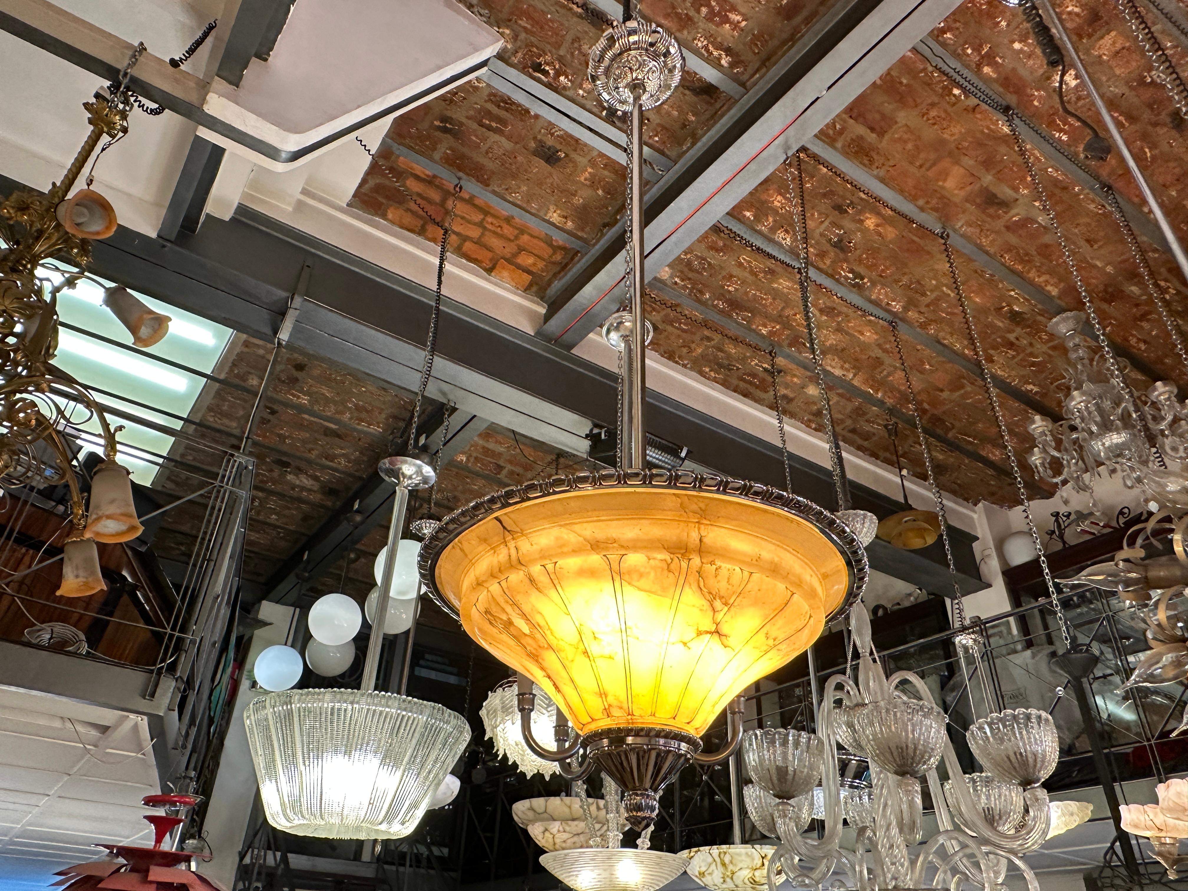 Amaizing Chandelier in Alabaster and silver plated bronze, Art Deco Style, 1920 For Sale 7