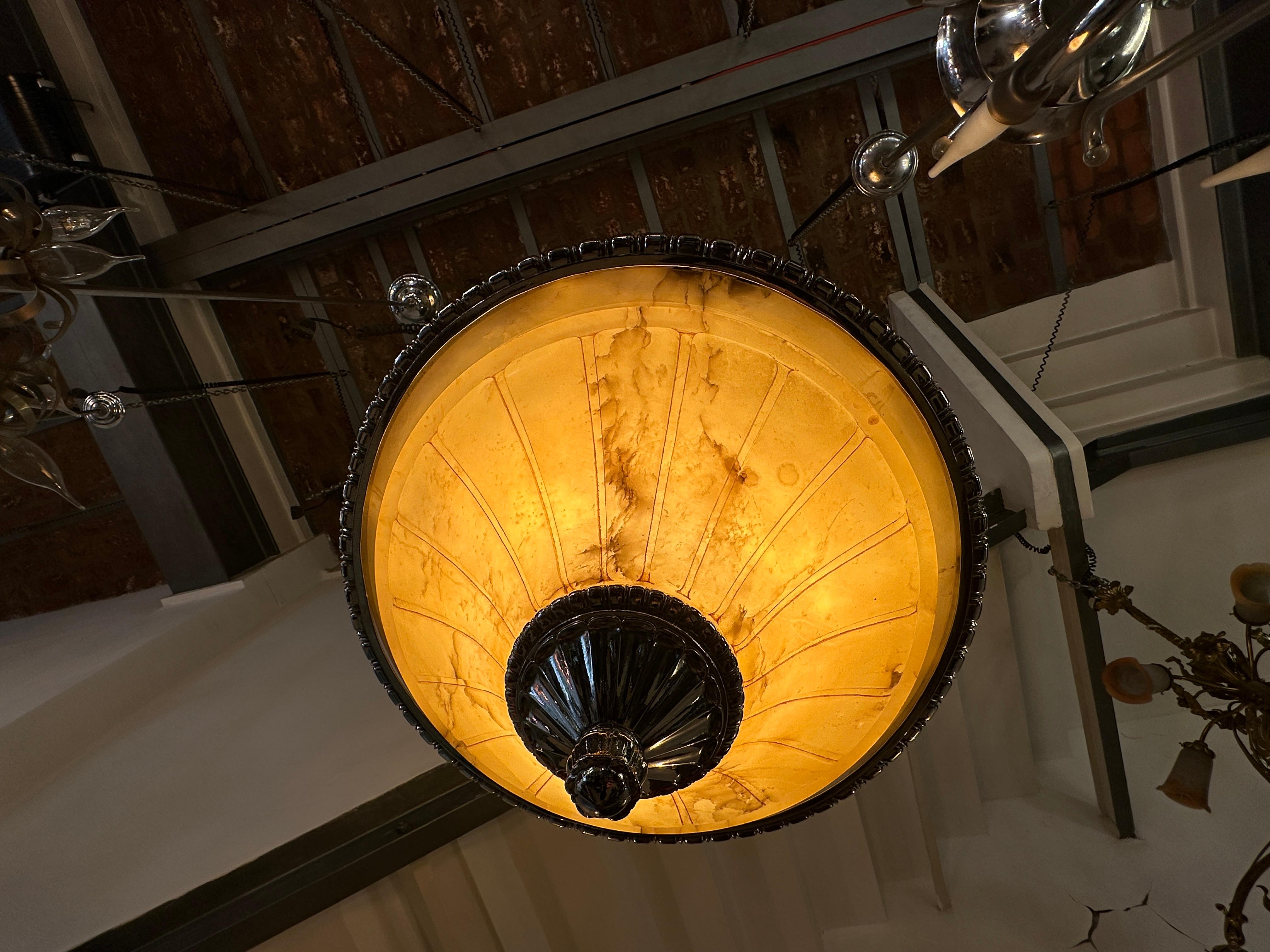Amaizing Chandelier in Alabaster and silver plated bronze, Art Deco Style, 1920 For Sale 10