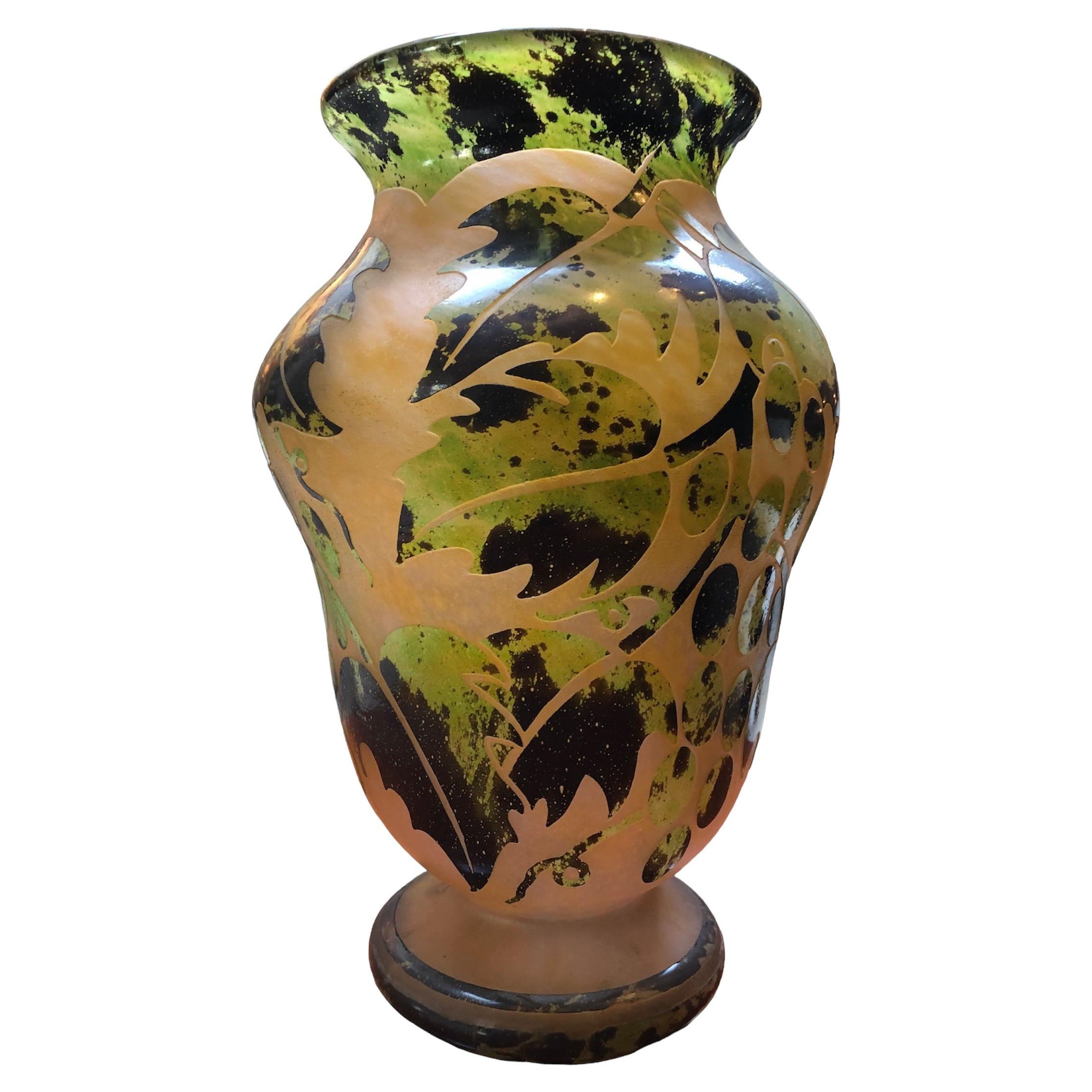 Amaizing Vase Sign: Degué, Made in France For Sale
