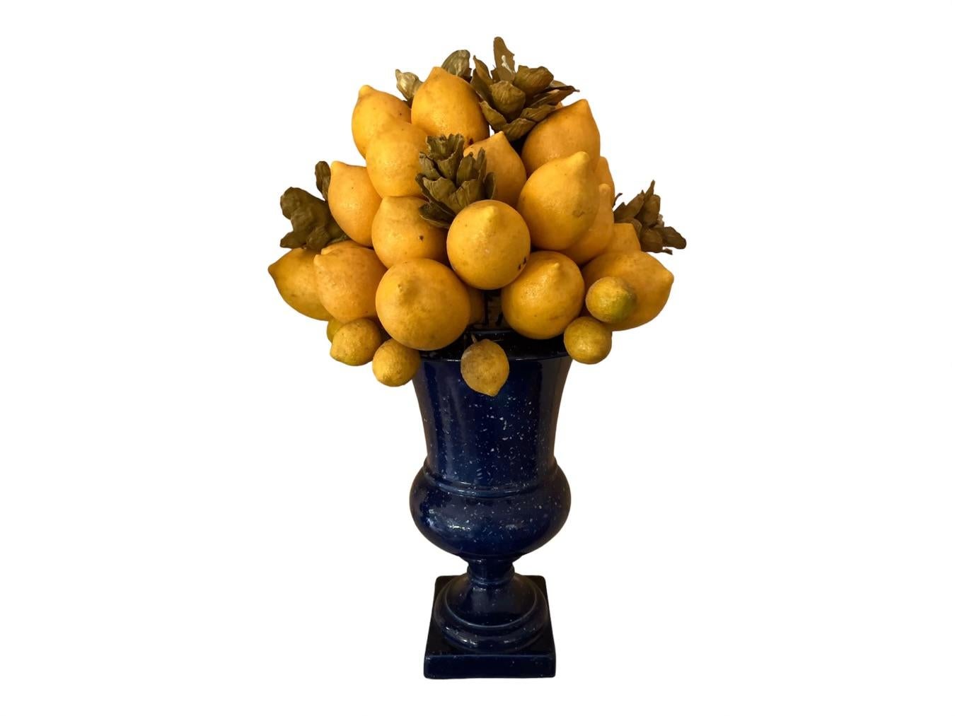 Costa de Amalfi Limones en jarrones azules de imitación piedra Italiano en venta