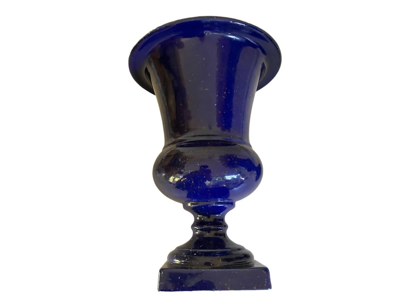 Costa de Amalfi Limones en jarrones azules de imitación piedra en Bueno estado para la venta en New York, NY