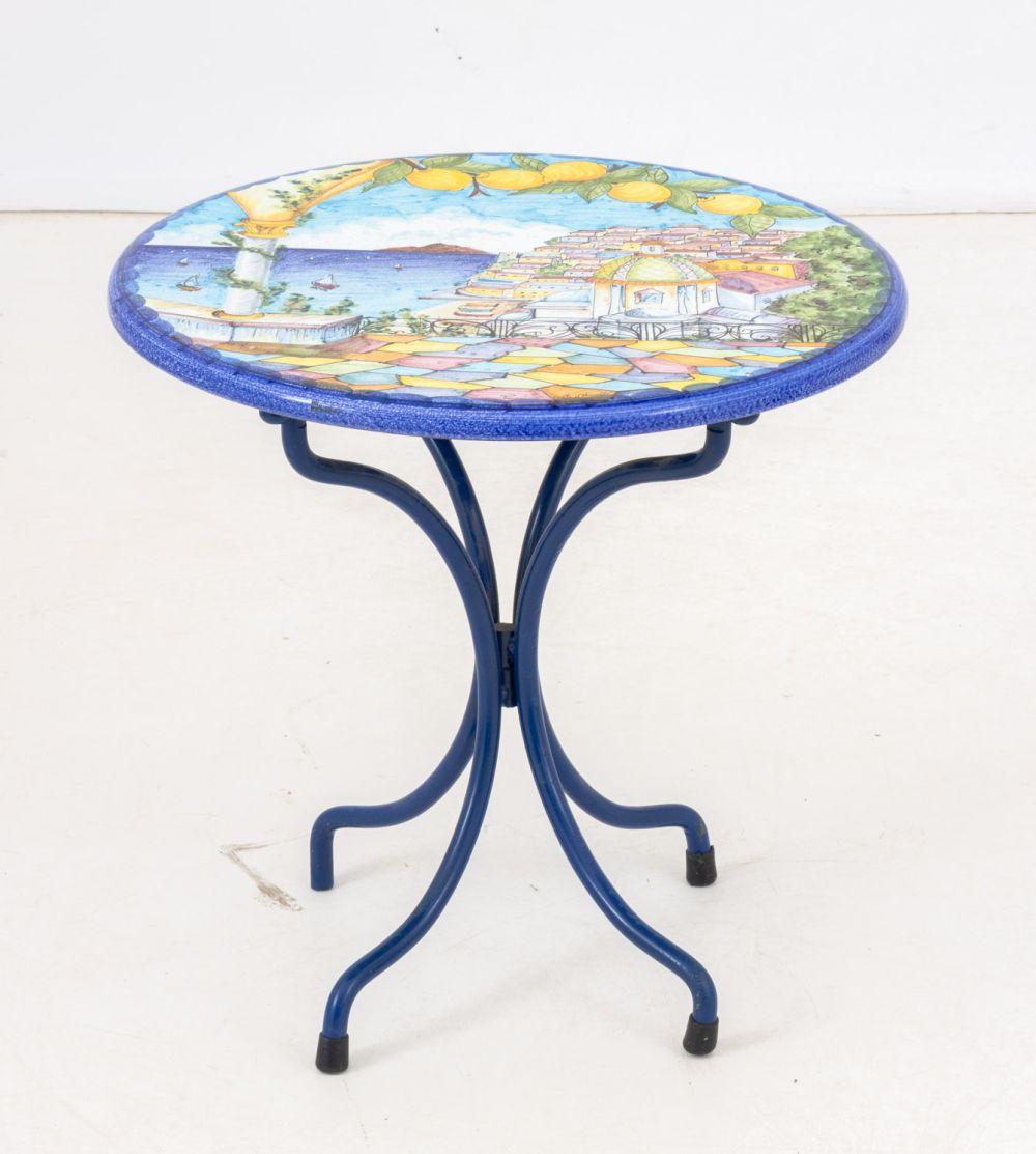 Mesa auxiliar con tapa de piedra de lava y paisaje de Amalfi en venta 1
