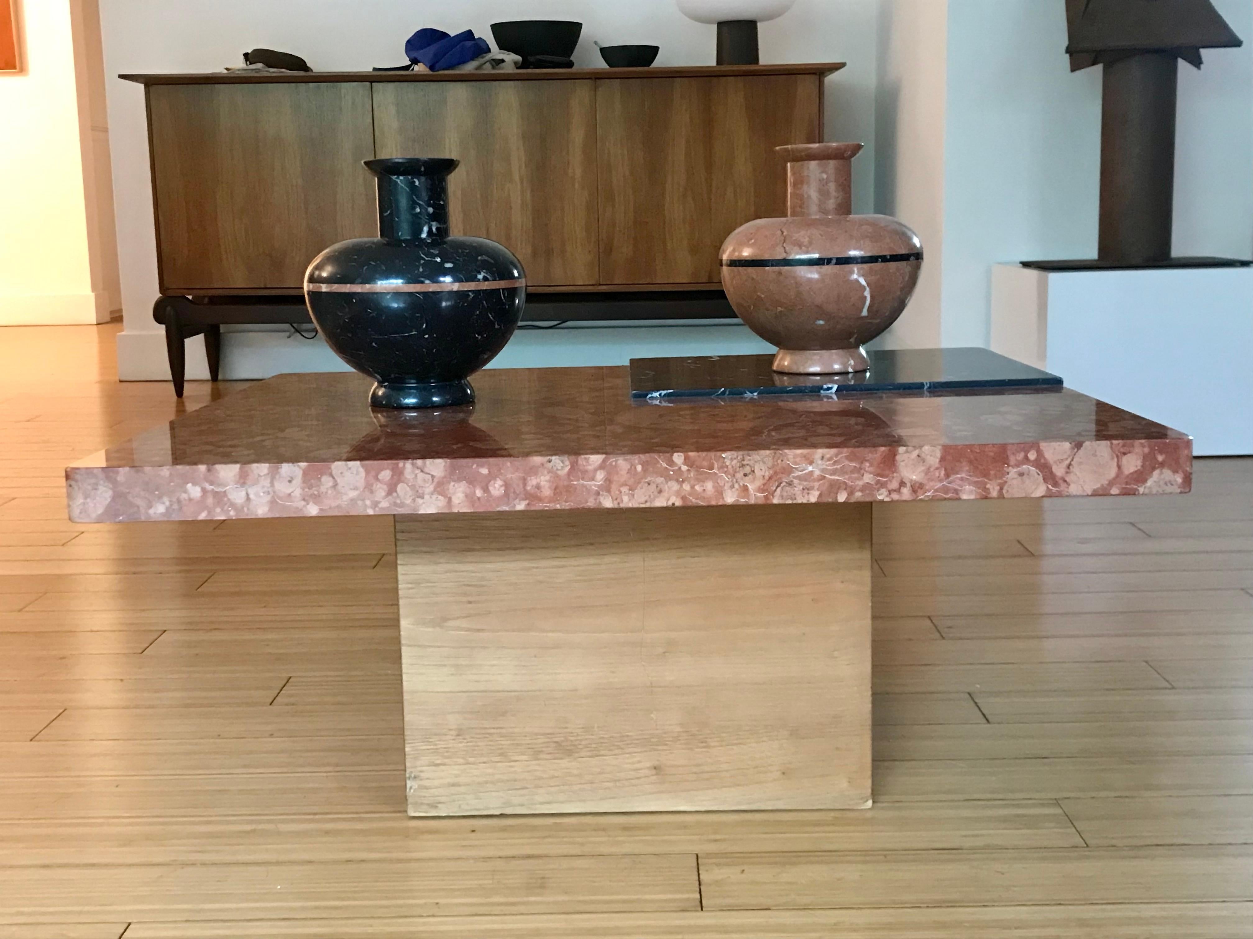 Modern Fossilized Marble Table + Two Vases Amalia Schultless For Sale