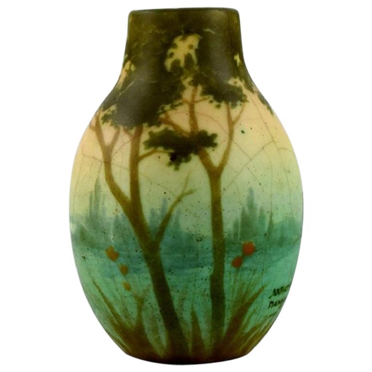 Amalric Walter pour Nancy, vase rare en céramique avec paysage fluvial