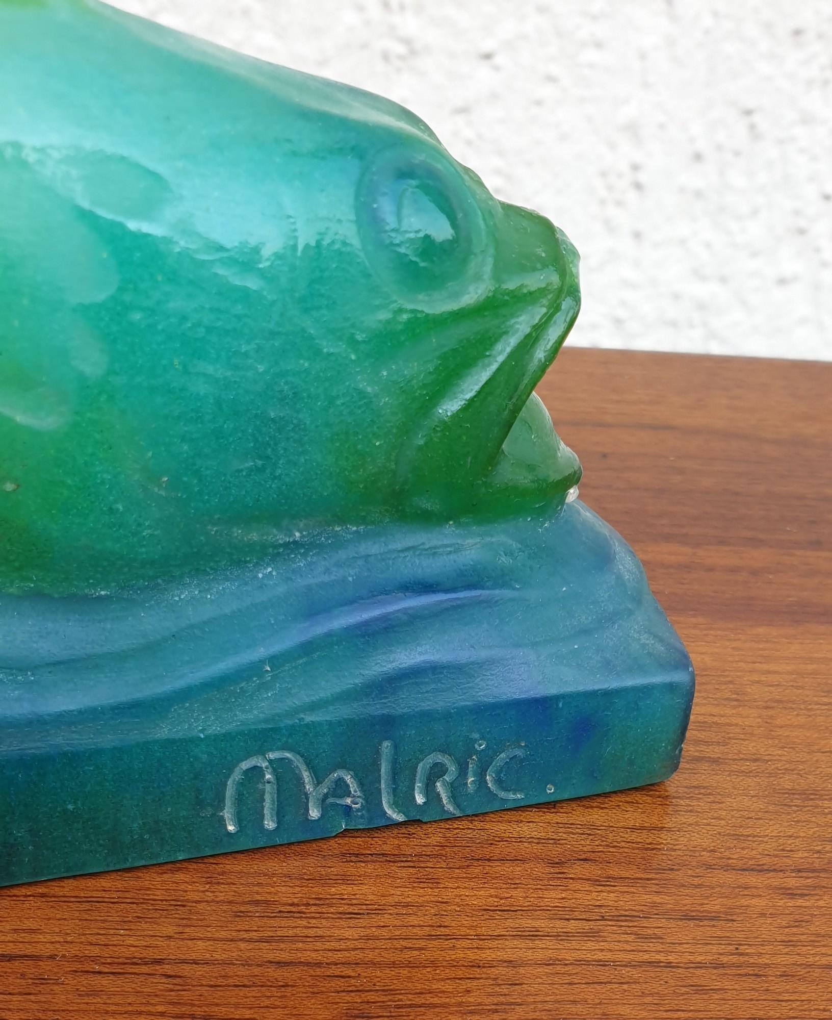Amalric Walter Nancy, pâte de verre représentant des poissons, début du 20e siècle en vente 7