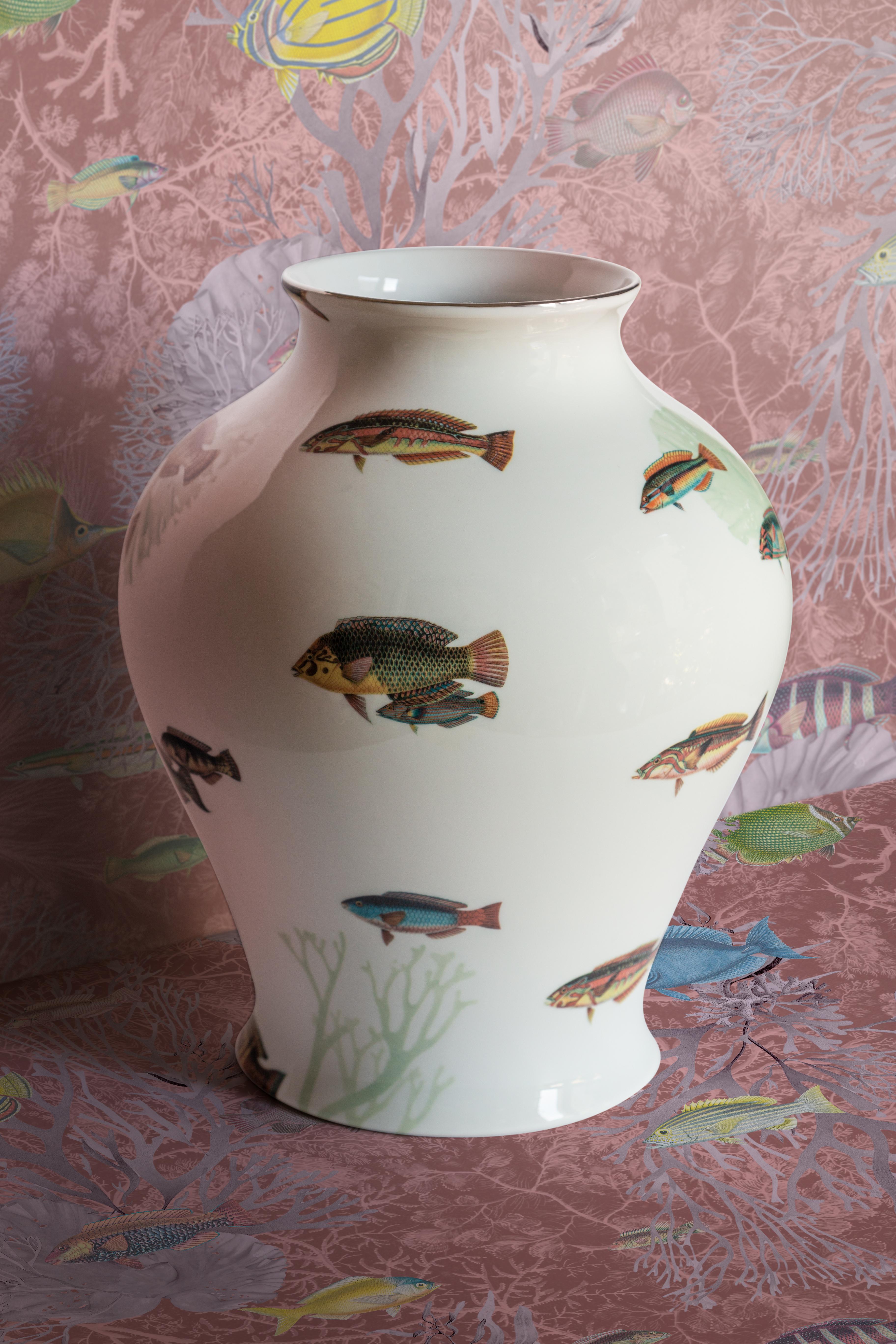Porcelaine Amami:: vase en porcelaine contemporain avec motif décoratif par Vito Nesta en vente