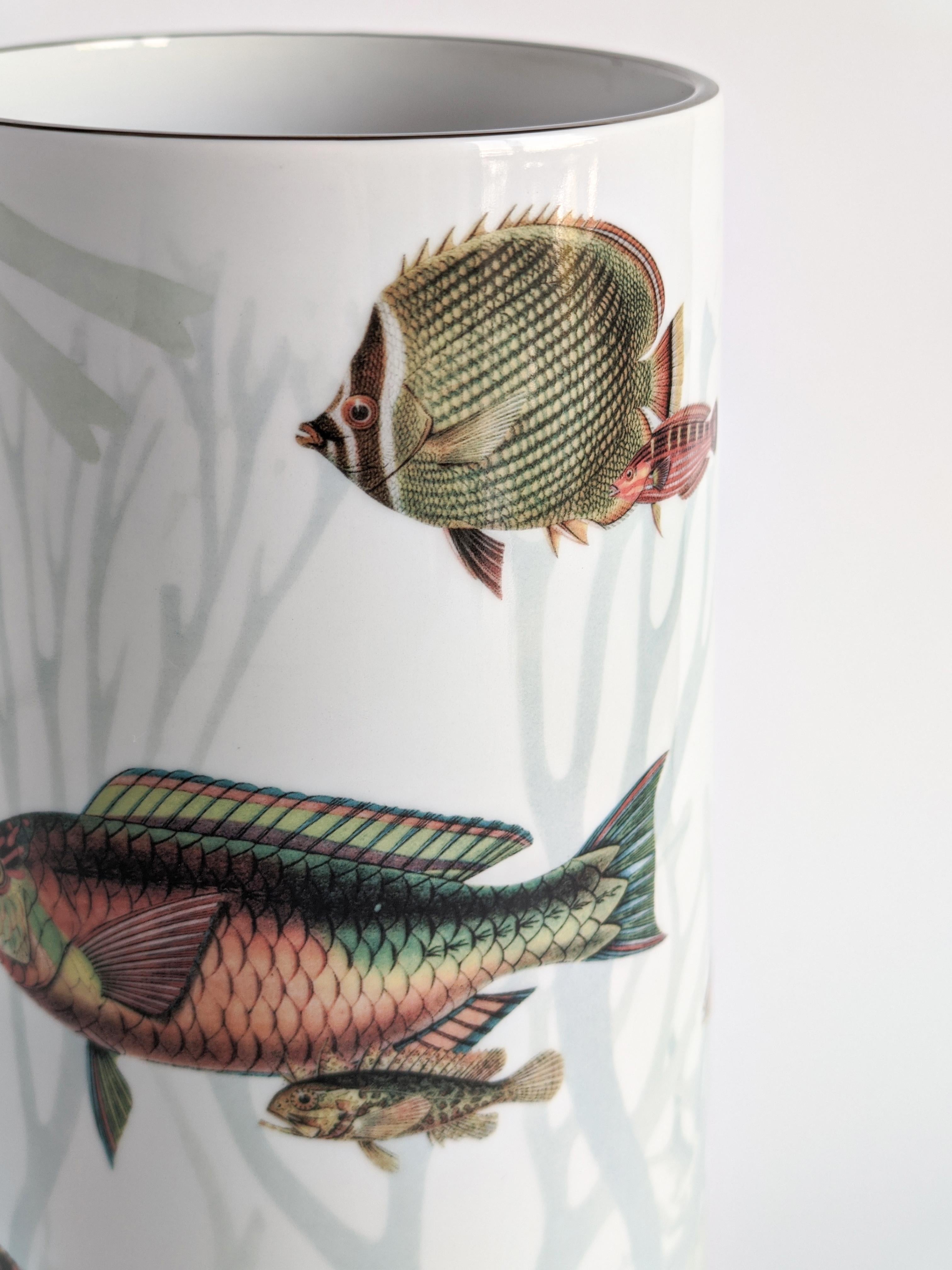 Amami N.2, vase en porcelaine contemporain au design décoratif de Vito Nesta Neuf - En vente à Milano, Lombardia