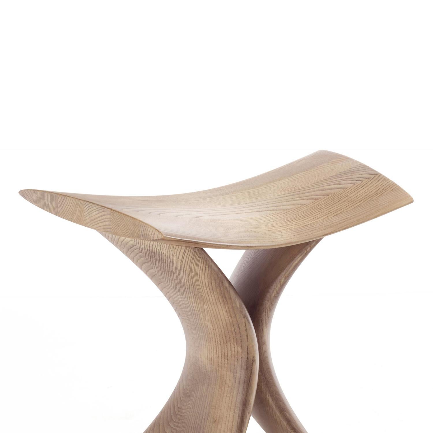 Stool Aman Natura in solid ash wood 
in natural ash finish. Also available in 
stained cafe finish.