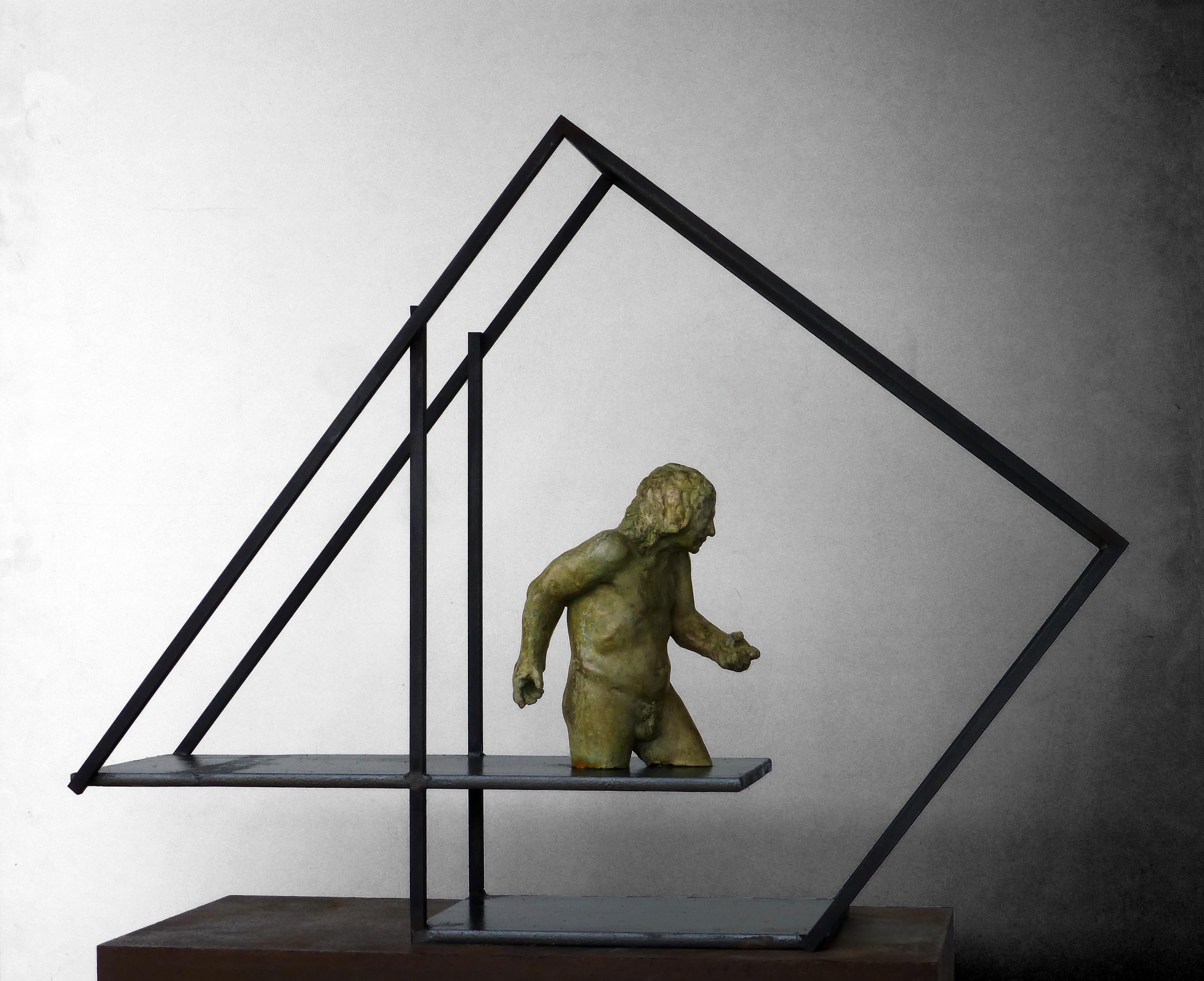 Amancio  Mann  El Lugar que habito III – Original-Skulptur aus Bronzeeisen.  – Sculpture von Amancio González Andrés