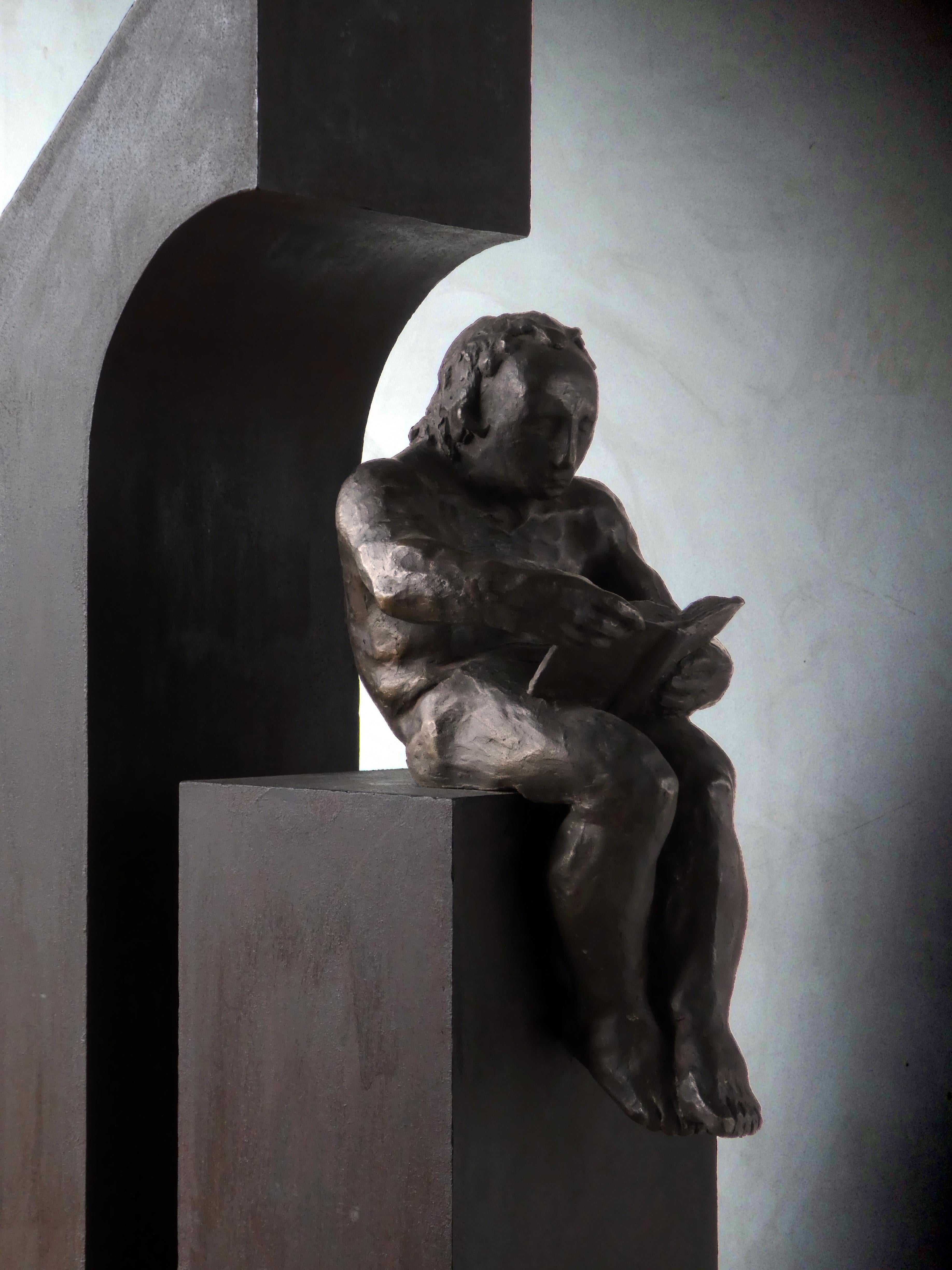 Amancio 19. Man la casa II. original sculpture iron bronze For Sale 8
