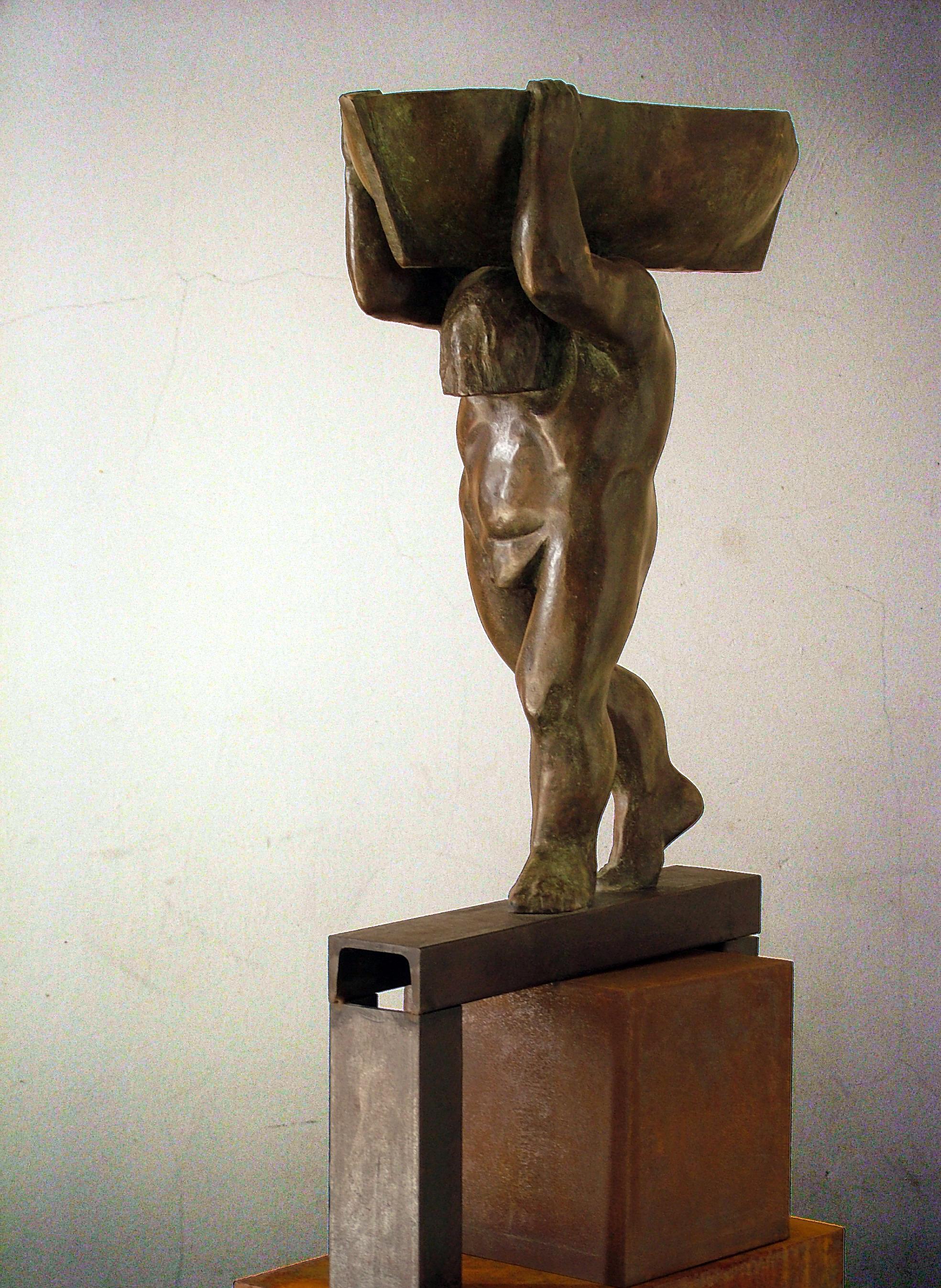 Sculpture de l'artiste espagnol AMANCIO GONZALEZ
Artistics bien connu pour ses œuvres de grand format dans la rue.
Le fer et le bronze. 7 exemplaires
AMANCIO Gonzalez ( Leon 1965 )

Amancio González est un sculpteur de Léon et un artiste de renommée