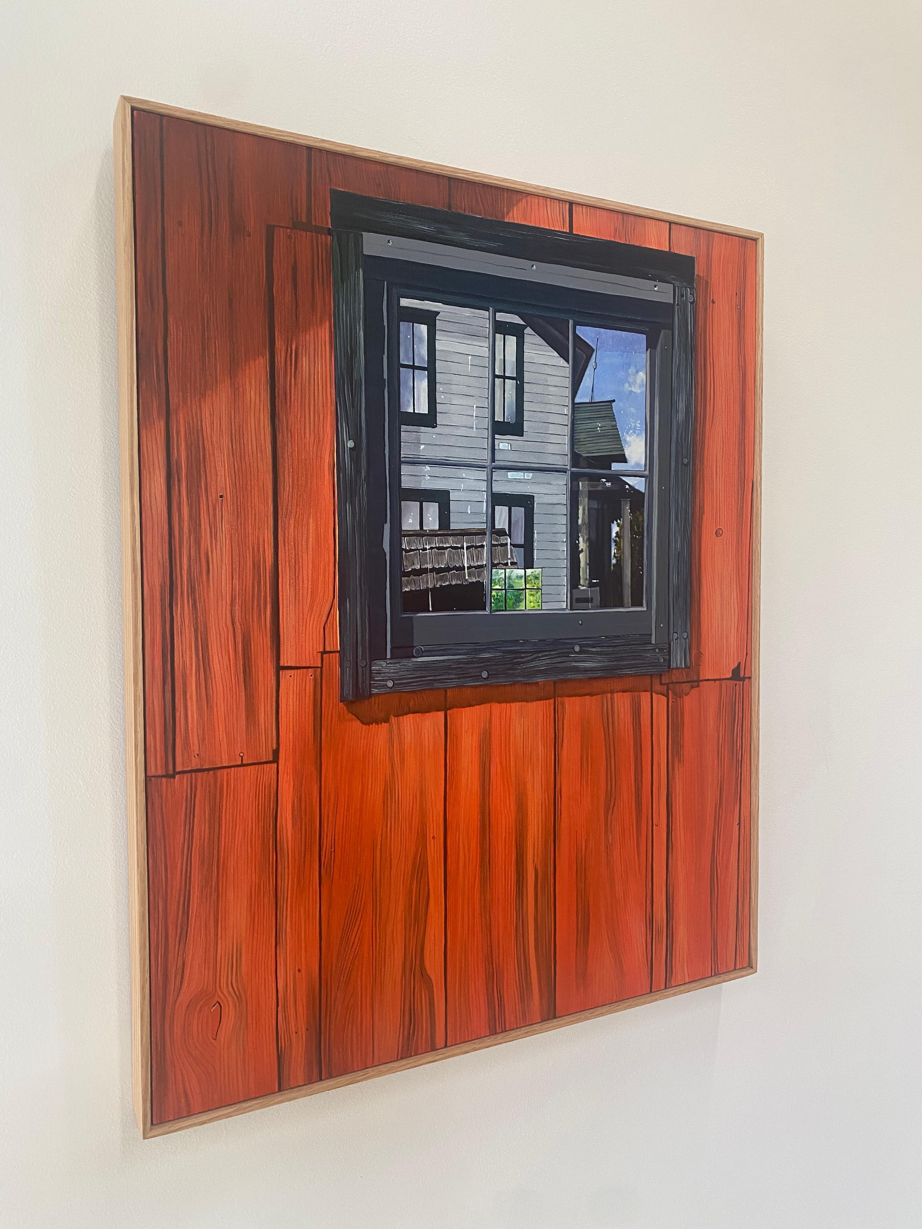 Finestra del fienile, pittura di fattoria Rosso cremisi Legno Blu Cielo Verde Alberi Riflesso - Painting Contemporaneo di Amanda Acker