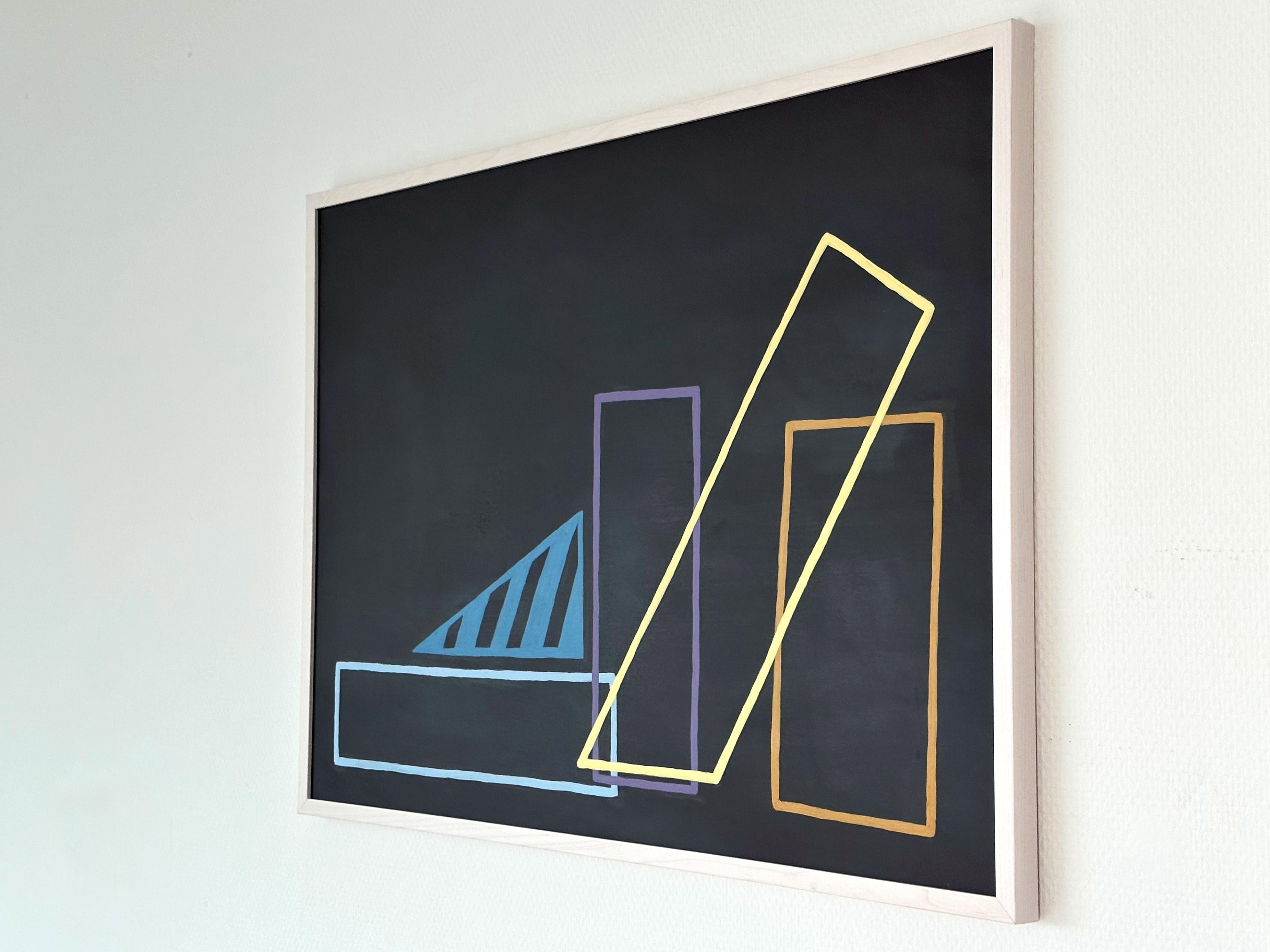 Geometrisches abstraktes Gemälde von Amanda Andersen aus dem Jahr 2020, mit Initialen auf der Rückseite. Dieses Werk gehört zu einer Reihe von Arbeiten, die von gewöhnlichen Objektarrangements wie Tischstillleben inspiriert sind. Die Objekte wurden