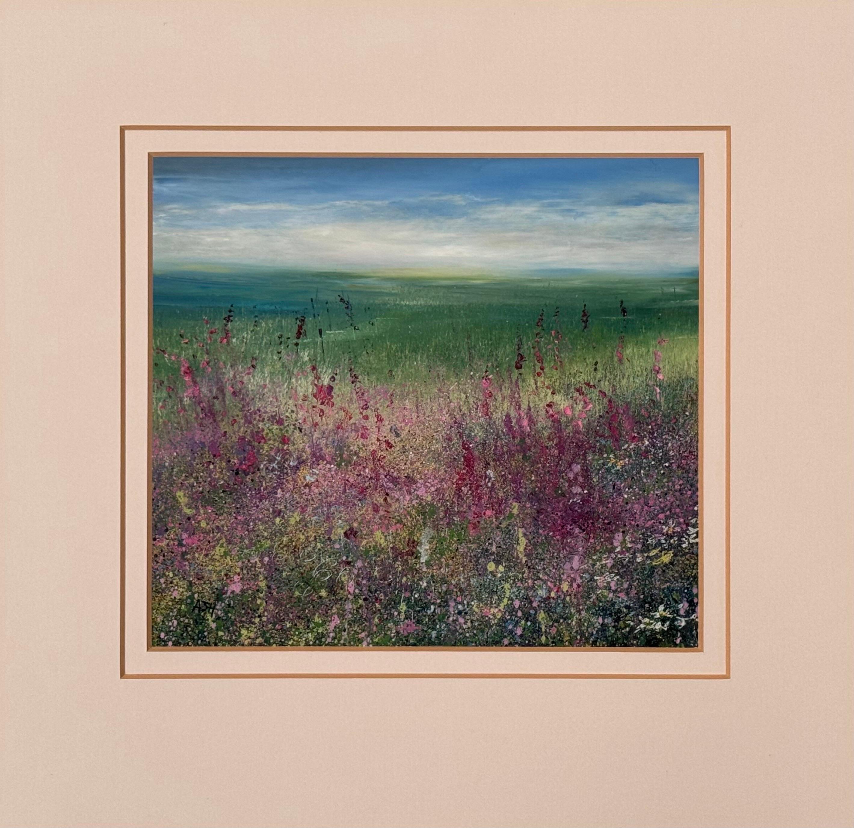 Feld mit Fingerhüten in der britischen Sommerlandschaft von einem zeitgenössischen Künstler (Zeitgenössisch), Painting, von Amanda Hoskin