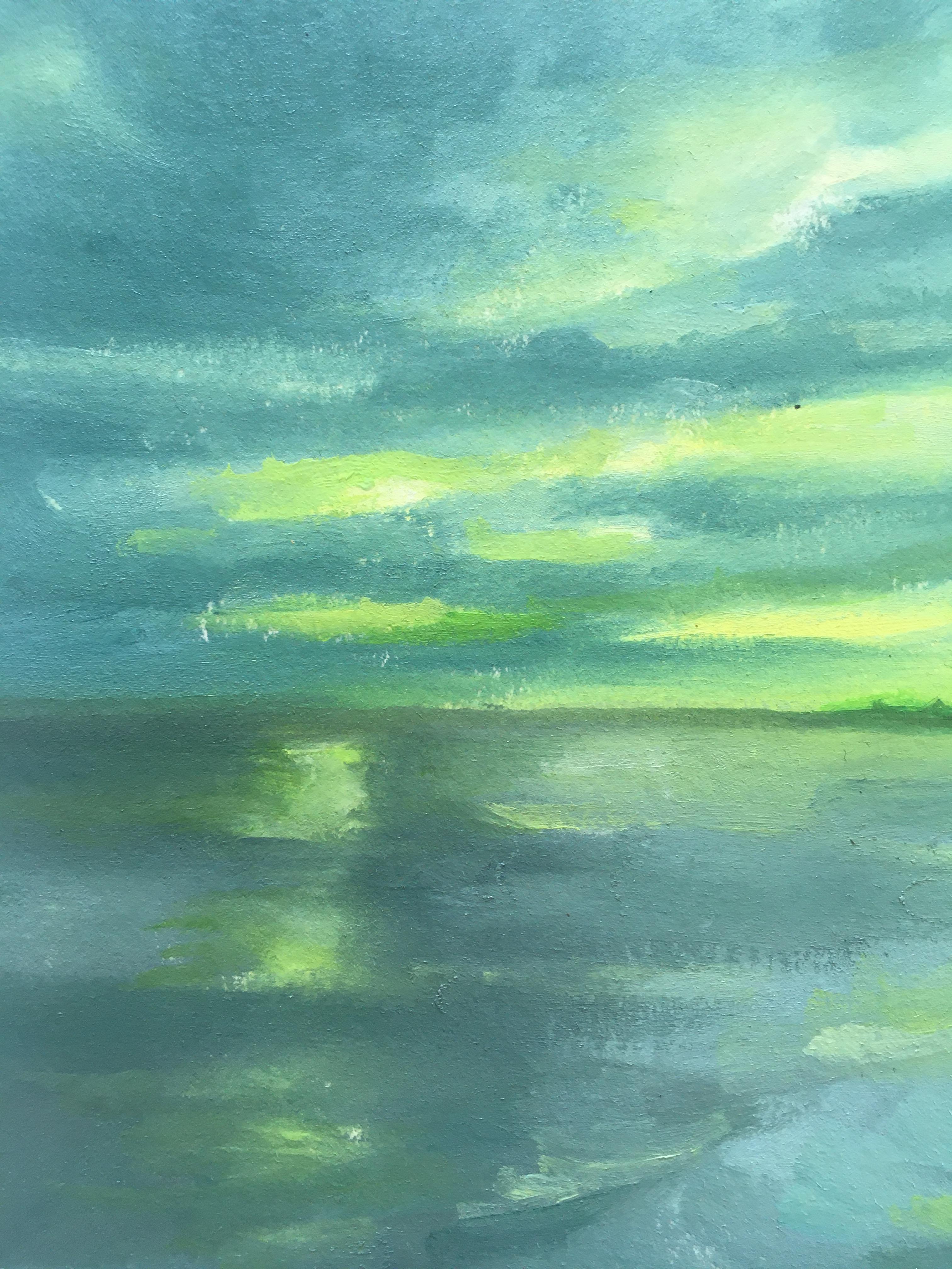 GREEN DUSK - Peinture de Phthalo d'une vue d'océan avec nuages, mer et arbres - Contemporain Painting par Amanda Joy Brown