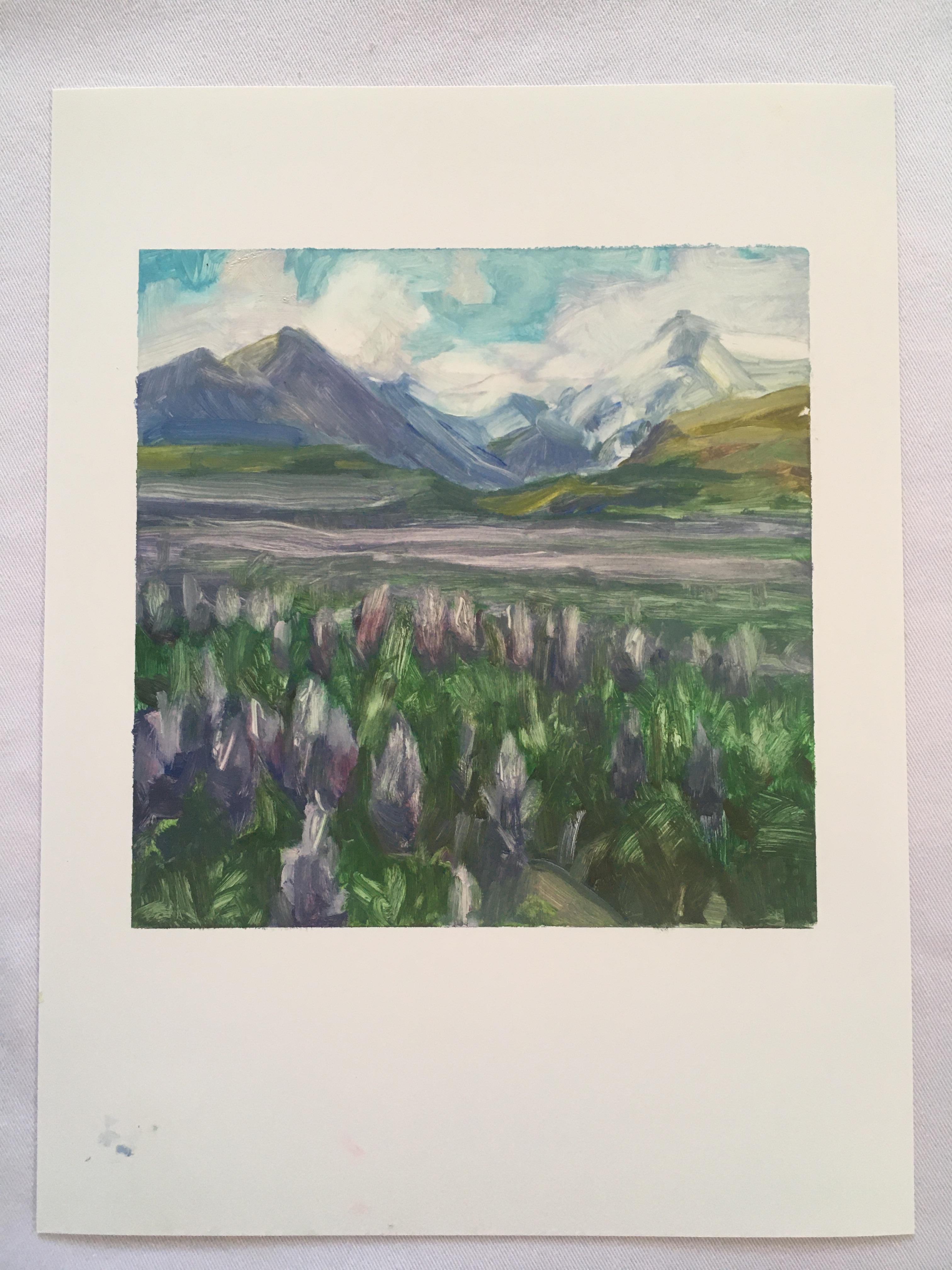 LUPIN - Peinture de paysage de montagne d'Islande, de lavande et de la prairie gazonnée - Painting de Amanda Joy Brown