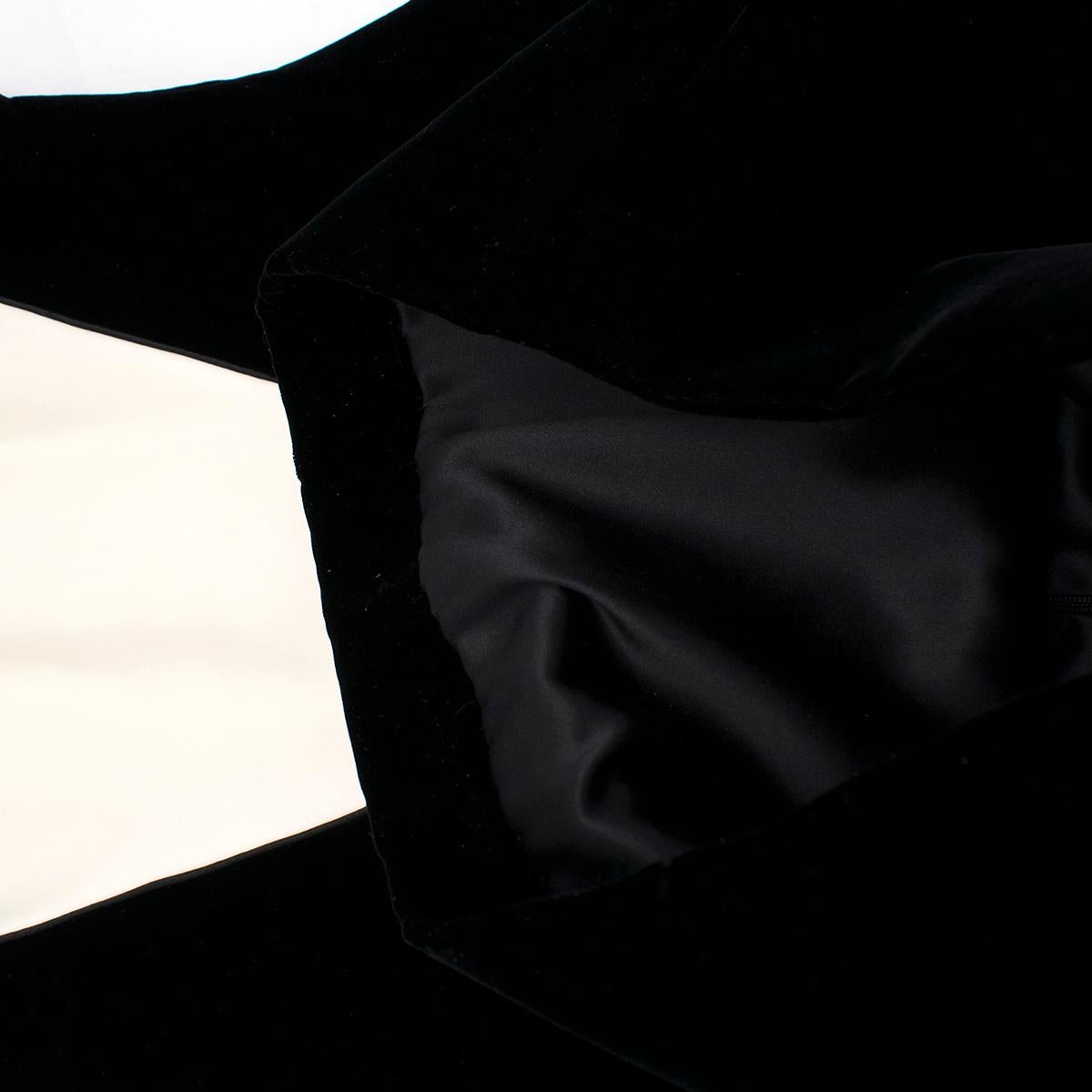 Amanda Wakeley Black Velvet Dress with White Silk Insert - Size US 4 For Sale 2