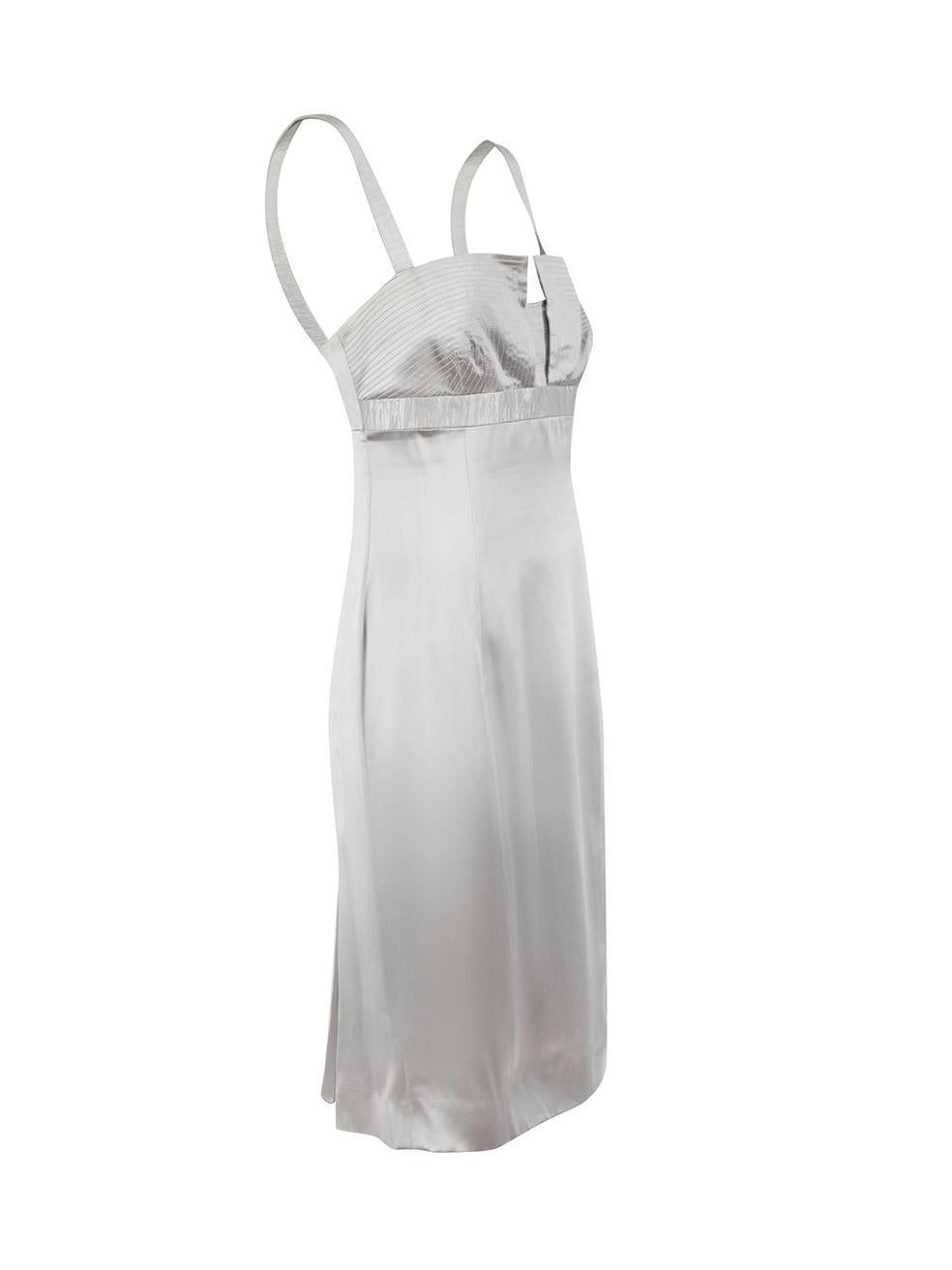 Amanda Wakeley Silver Silk Embroidered Dress Size XL In Excellent Condition For Sale In London, GB