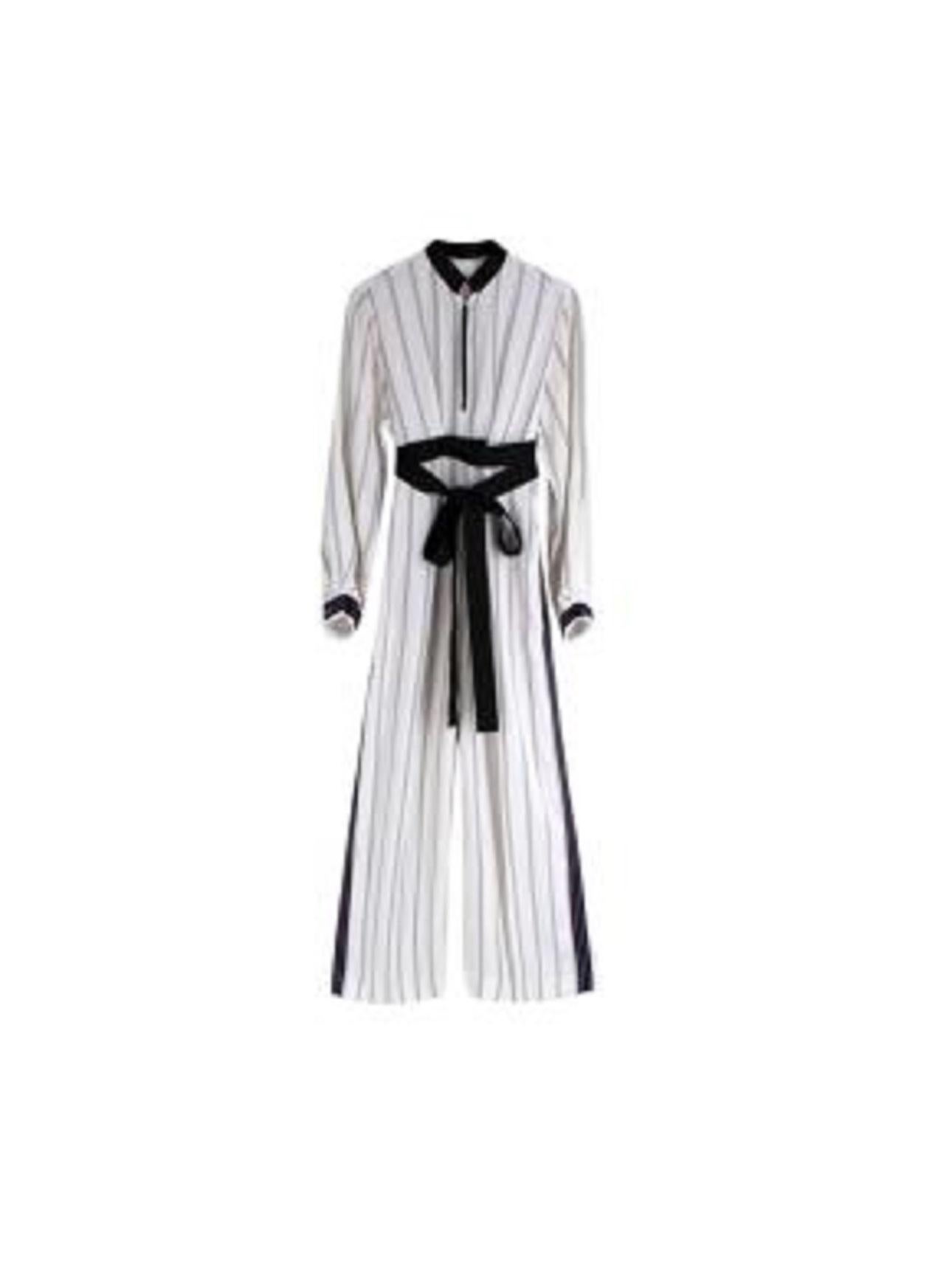Amanda Wakeley White Stripe Wide Leg Jumpsuit

- Lightweight
- Striped 
- Wide leg fit
- Ribbon tie.
- Zip at the front. 

Made in Portugal.
Specialist dry clean only.
Condition 9.5/10.

PLEASE NOTE, THESE ITEMS ARE PRE-OWNED AND MAY SHOW SIGNS OF