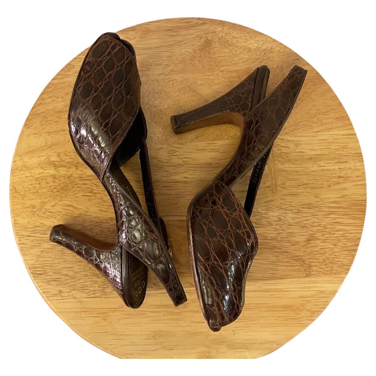 Talons aiguilles A'mano Brown, circa 1950 en vente 4