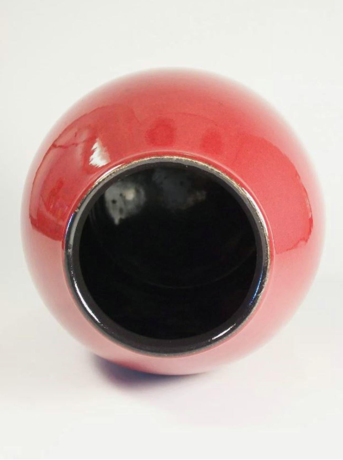 Smaltato AMANO - Vaso in ceramica d'epoca - Smalto rosso - Germania - Fine del XX secolo in vendita