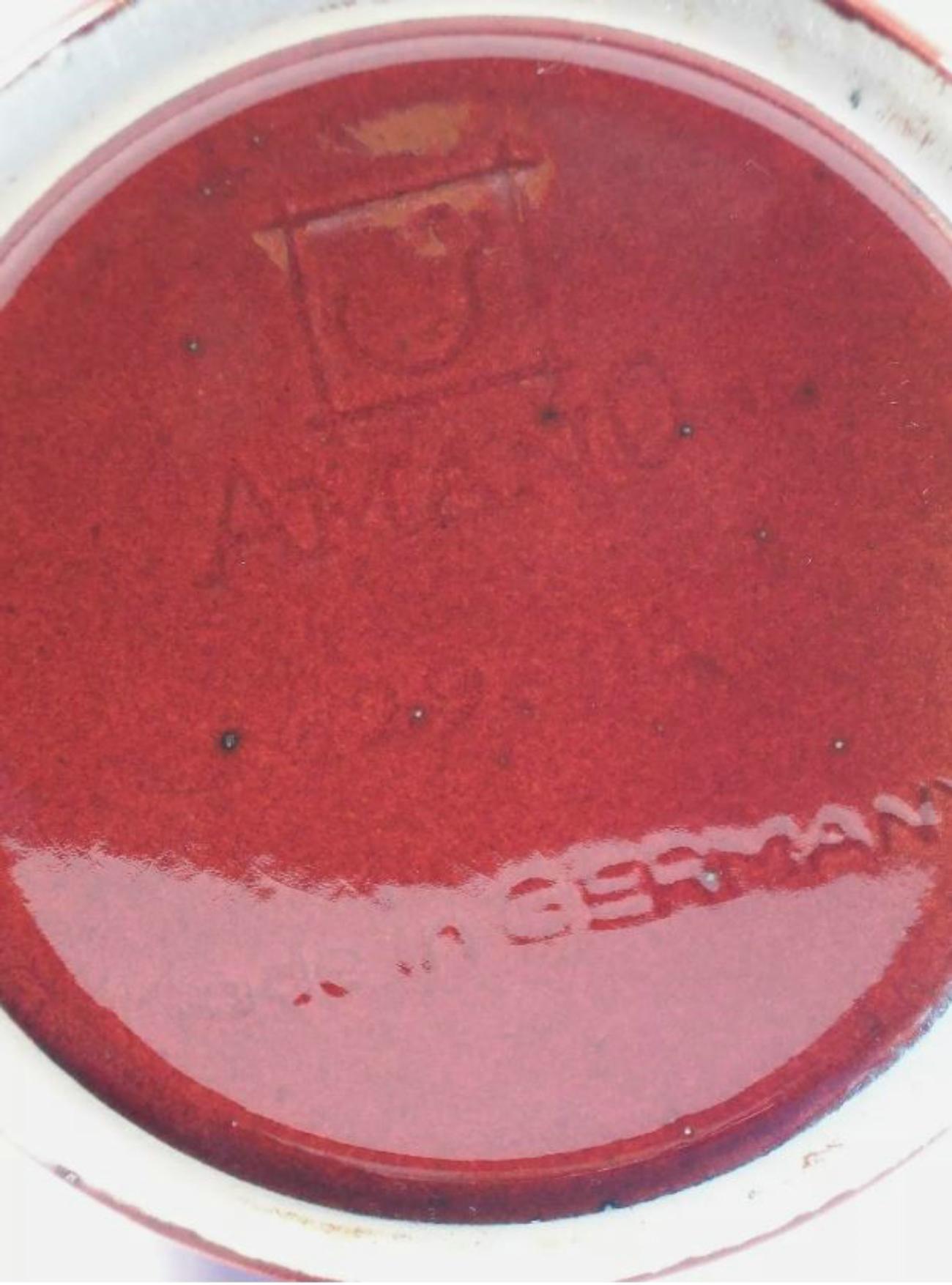 Ceramica AMANO - Vaso in ceramica d'epoca - Smalto rosso - Germania - Fine del XX secolo in vendita