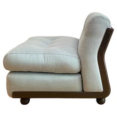Poltrona Amanta di Mario Bellini blu