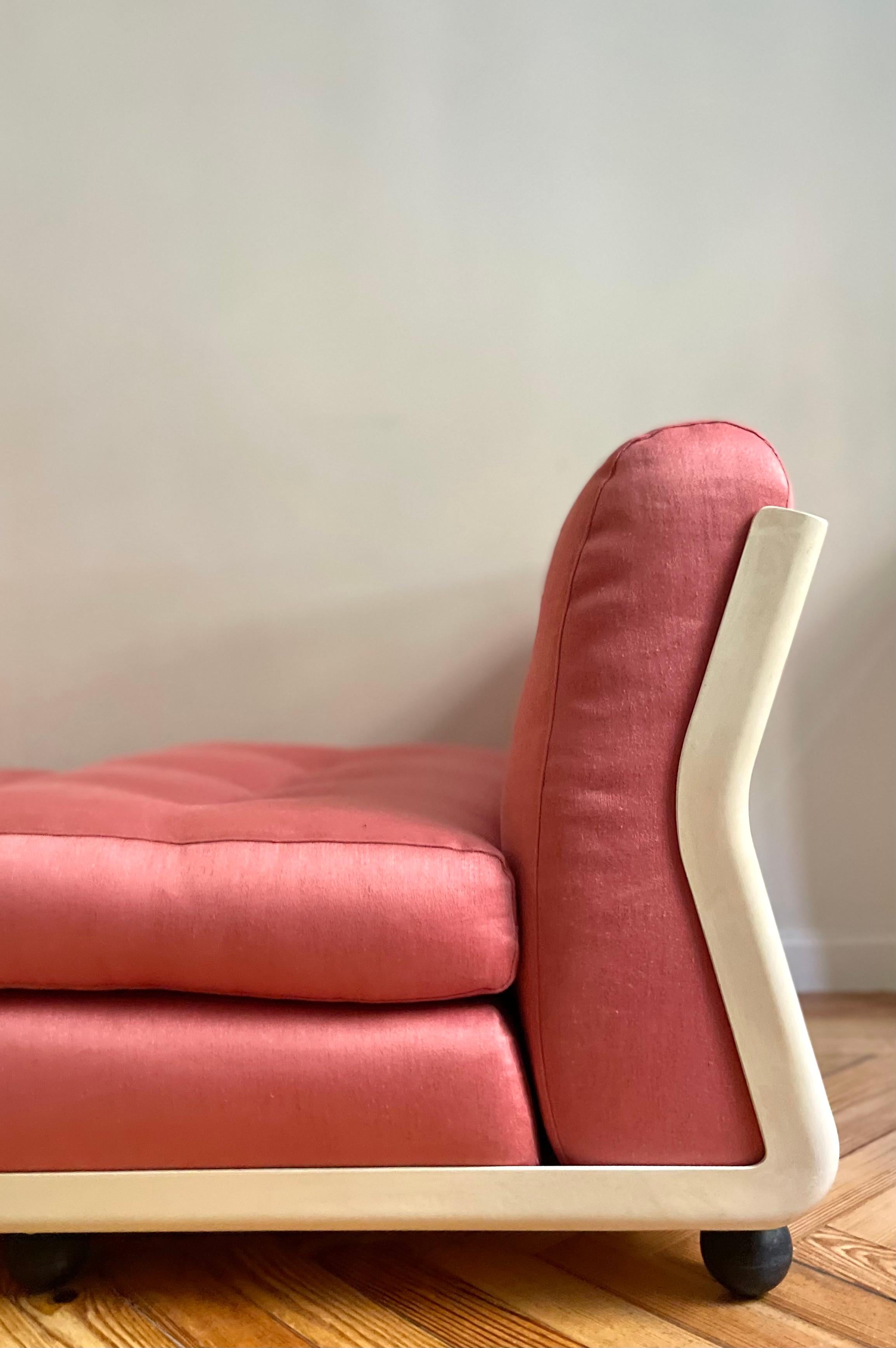 Sillón Amanta de Mario Bellini Fibra de vidrio en venta