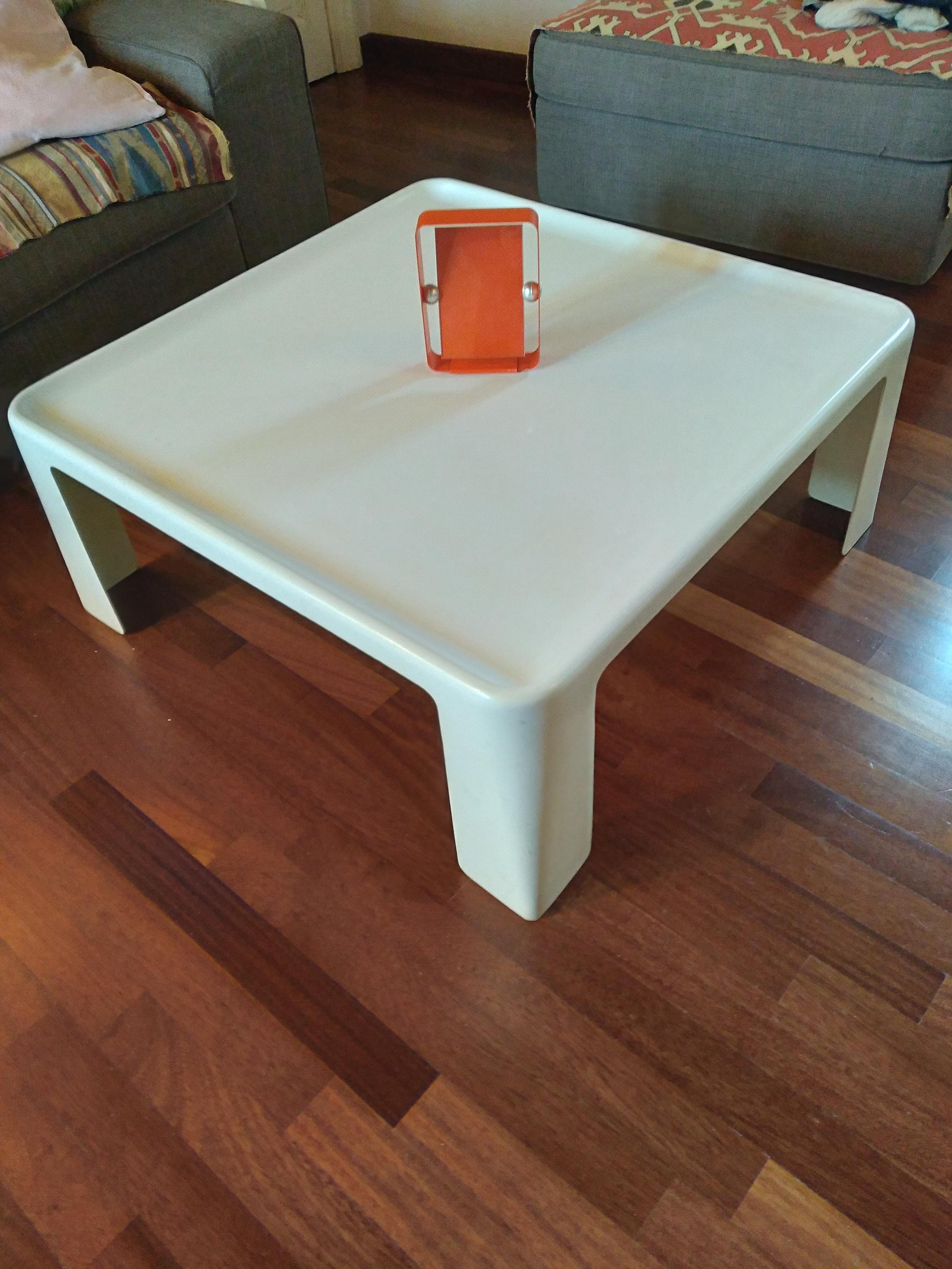 Amanta Cofee-Table by Mario Bellini from C&B For Sale 7